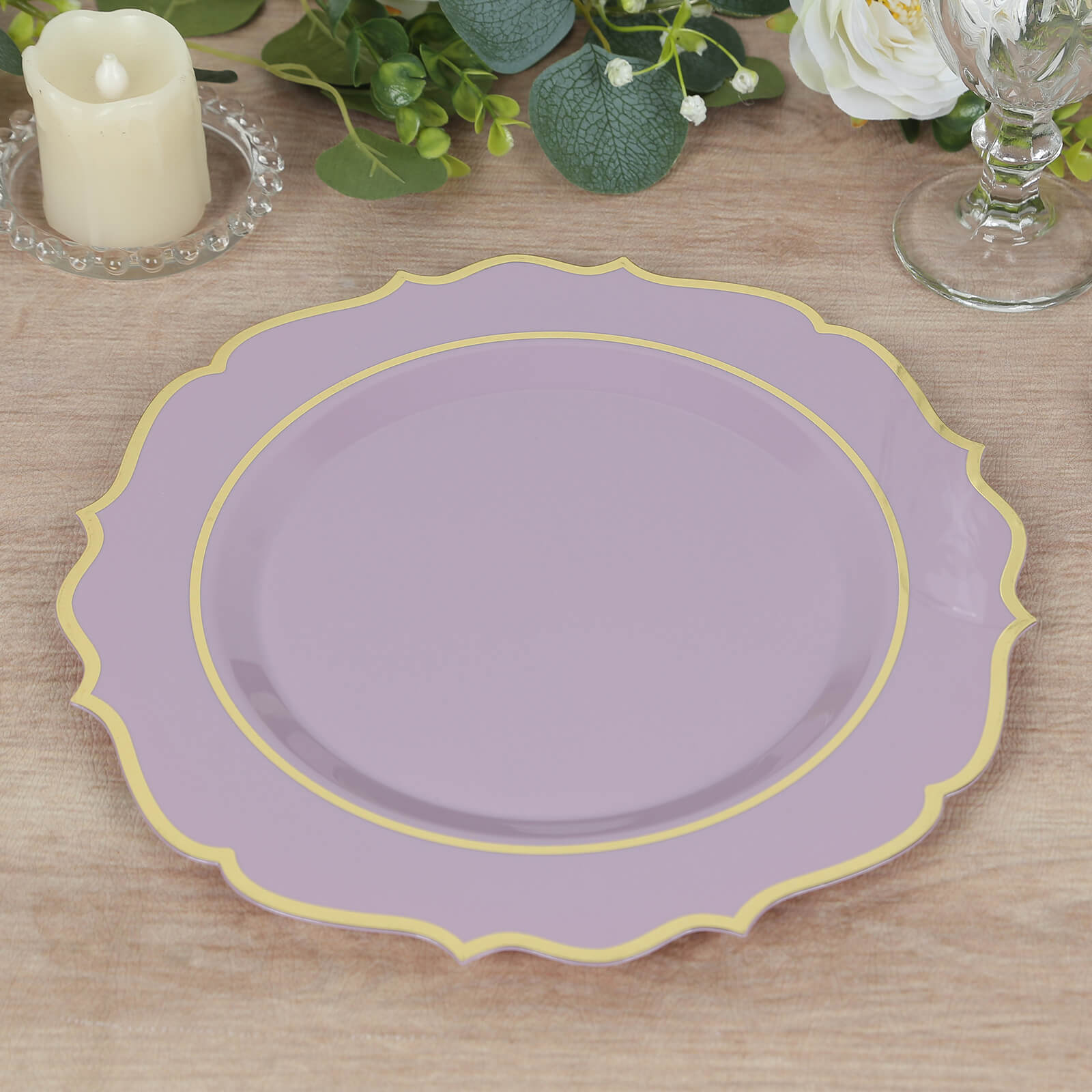 10-Piece Disposable Plastic Round Dinner Plates in Lavender Lilac with Gold Scalloped Edges
