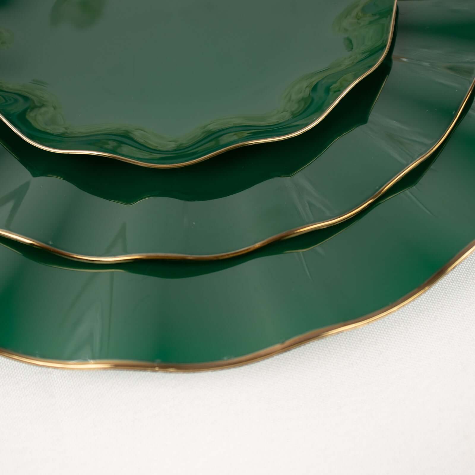 10-Pack Sturdy Disposable Round Dessert Plates in Hunter Green with Gold Edging - Ideal for Parties