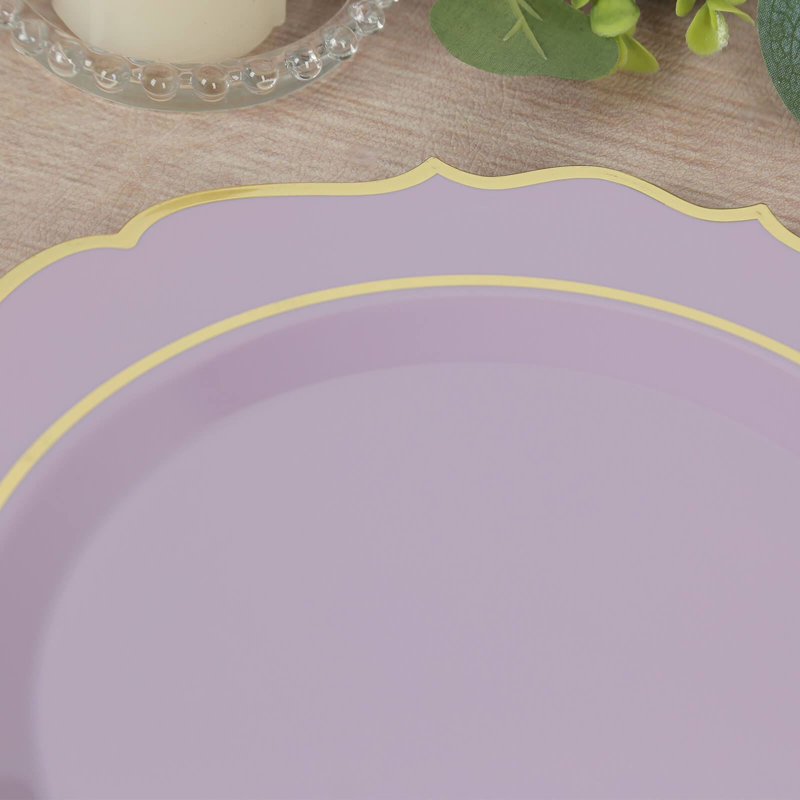 10-Piece Disposable Plastic Round Dinner Plates in Lavender Lilac with Gold Scalloped Edges