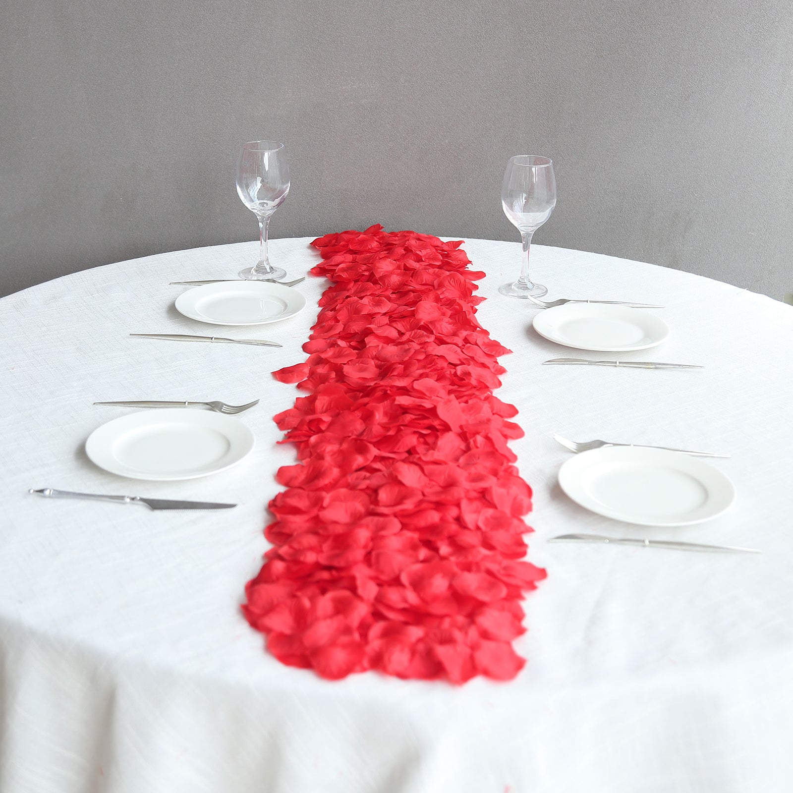 500-Piece Red Silk Rose Petal Confetti - Ideal for Table and Floor Decor