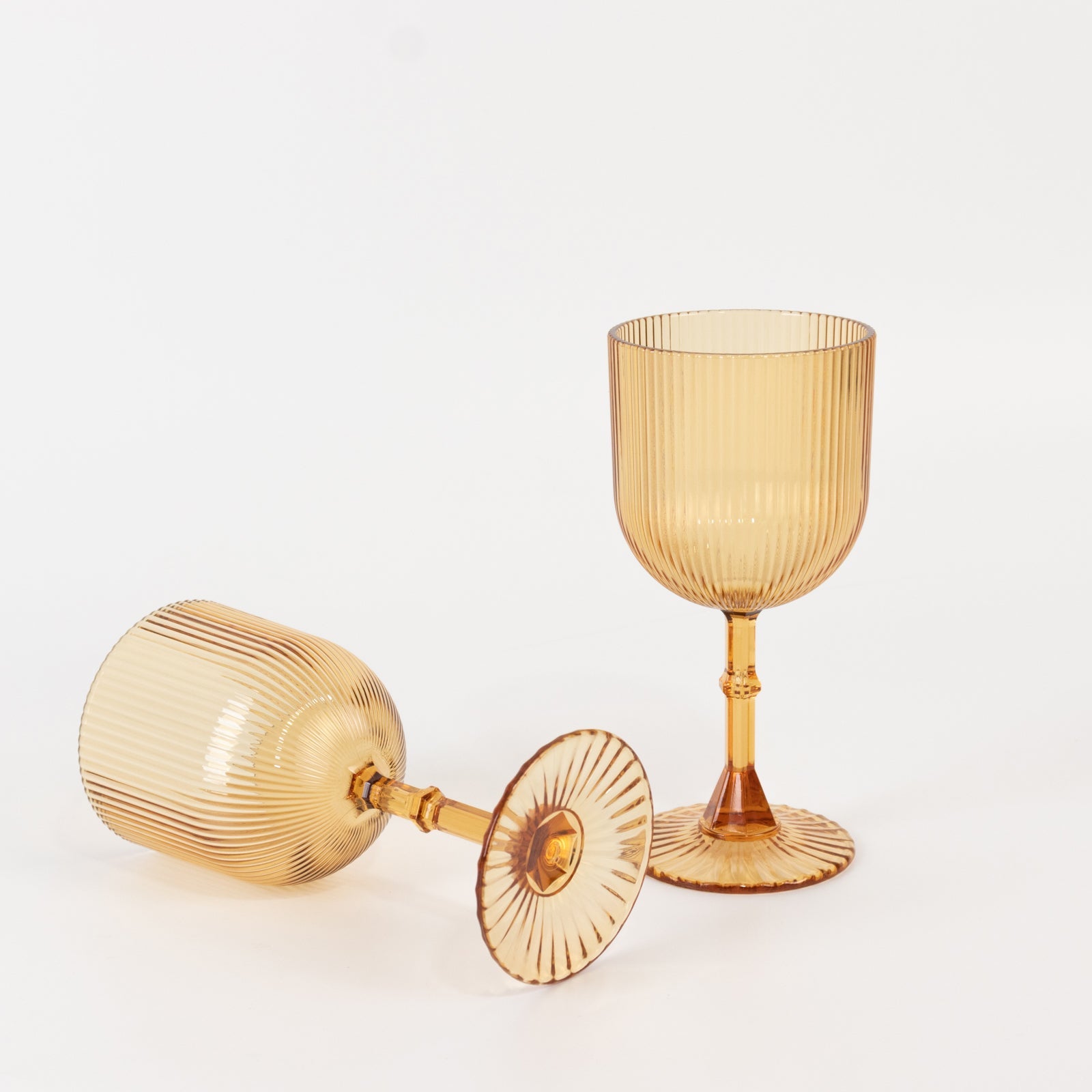 12-Pack Reusable 9oz Amber Gold Vintage Ribbed Plastic Wine Goblets - Shatterproof Glassware