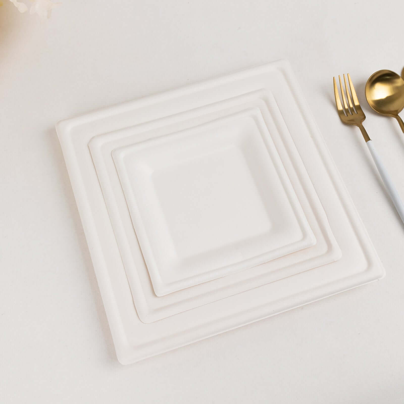 50-Piece Set of White Wide-Rimmed Square 10-Inch Bagasse Dinner Plates - Eco-Friendly for Events