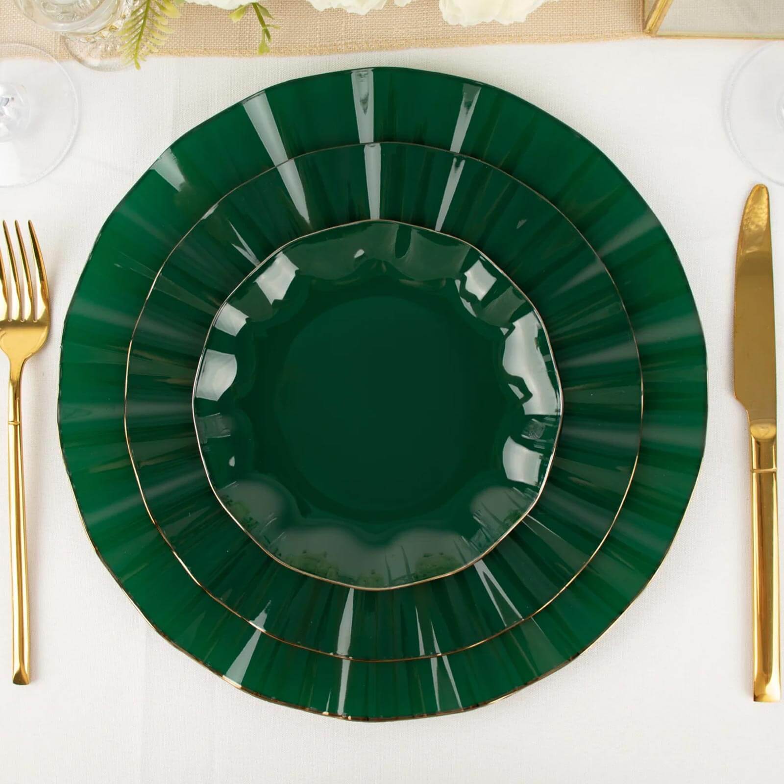 10-Pack Sturdy Disposable Round Dessert Plates in Hunter Green with Gold Edging - Ideal for Parties