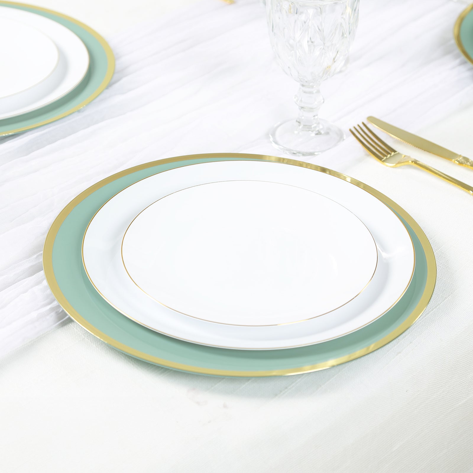 Economy 10-Pack 12-Inch Round Dusty Sage Green Plastic Charger Plates with Wide Gold Rim for Party Serving