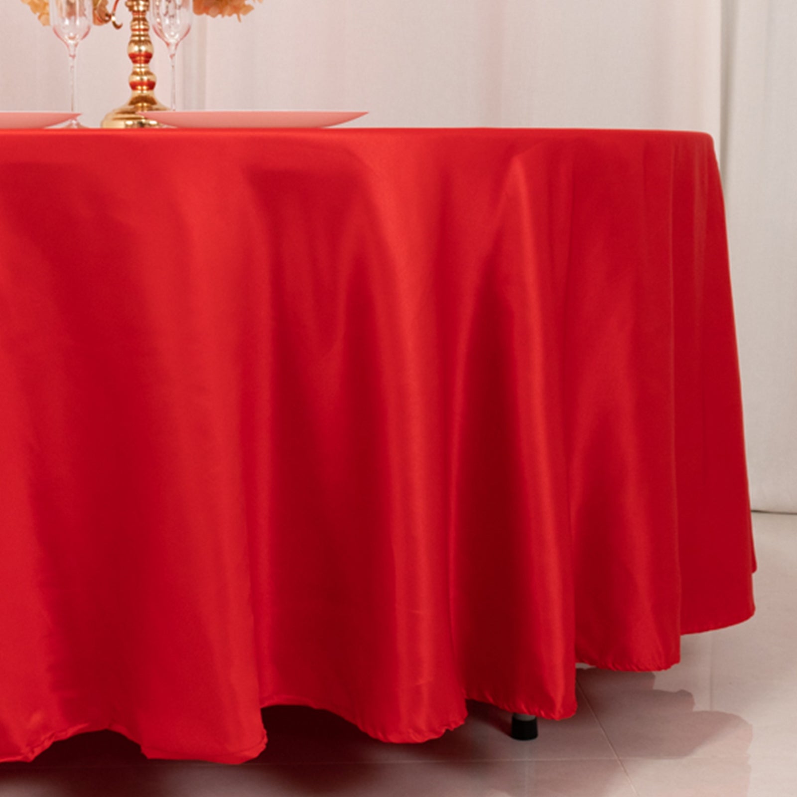 Red Durable Silk-Like Lamour Satin 108 Round Tablecloth - Ideal for Events