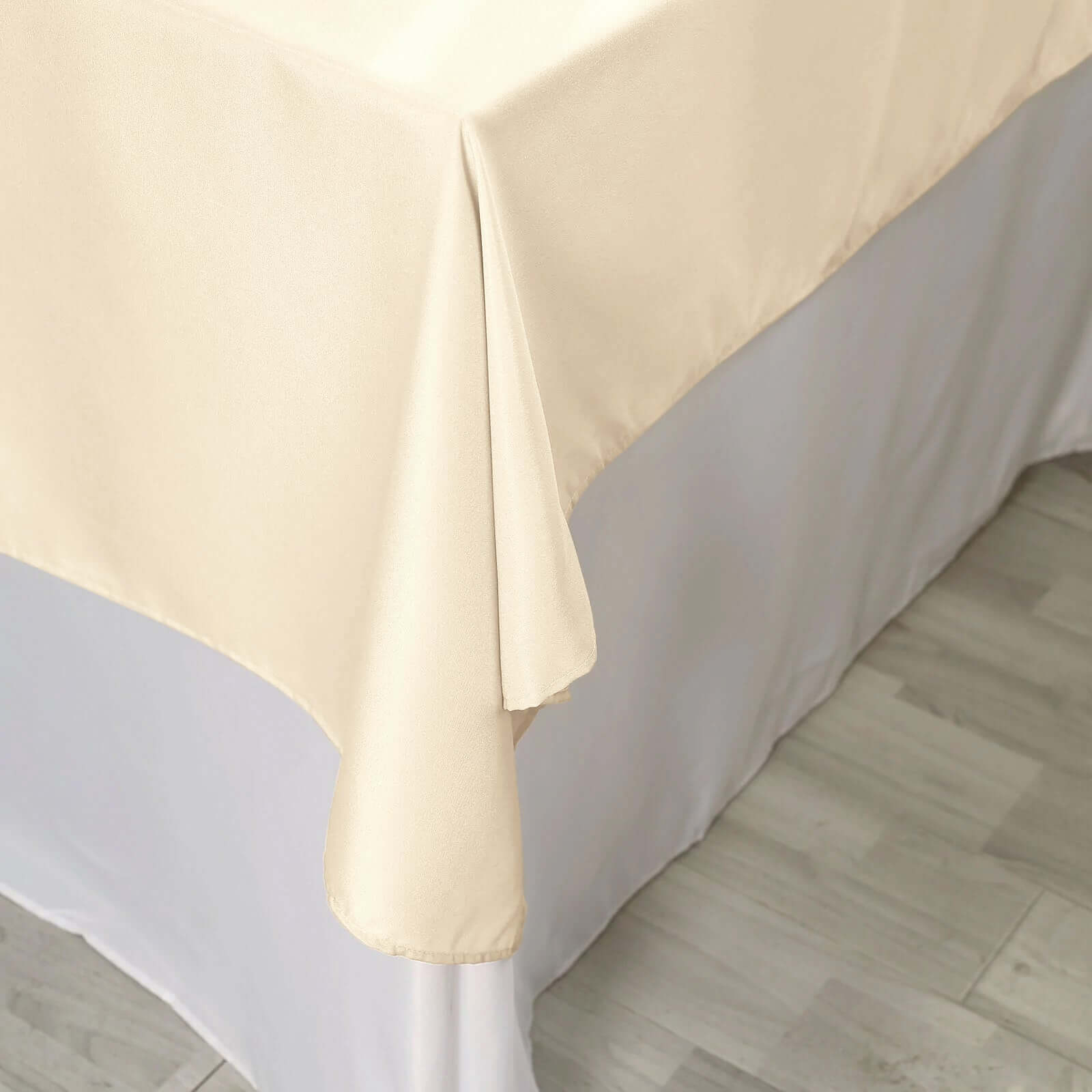 Beige 70x70 Polyester Square Tablecloth - Wrinkle-Resistant & Durable