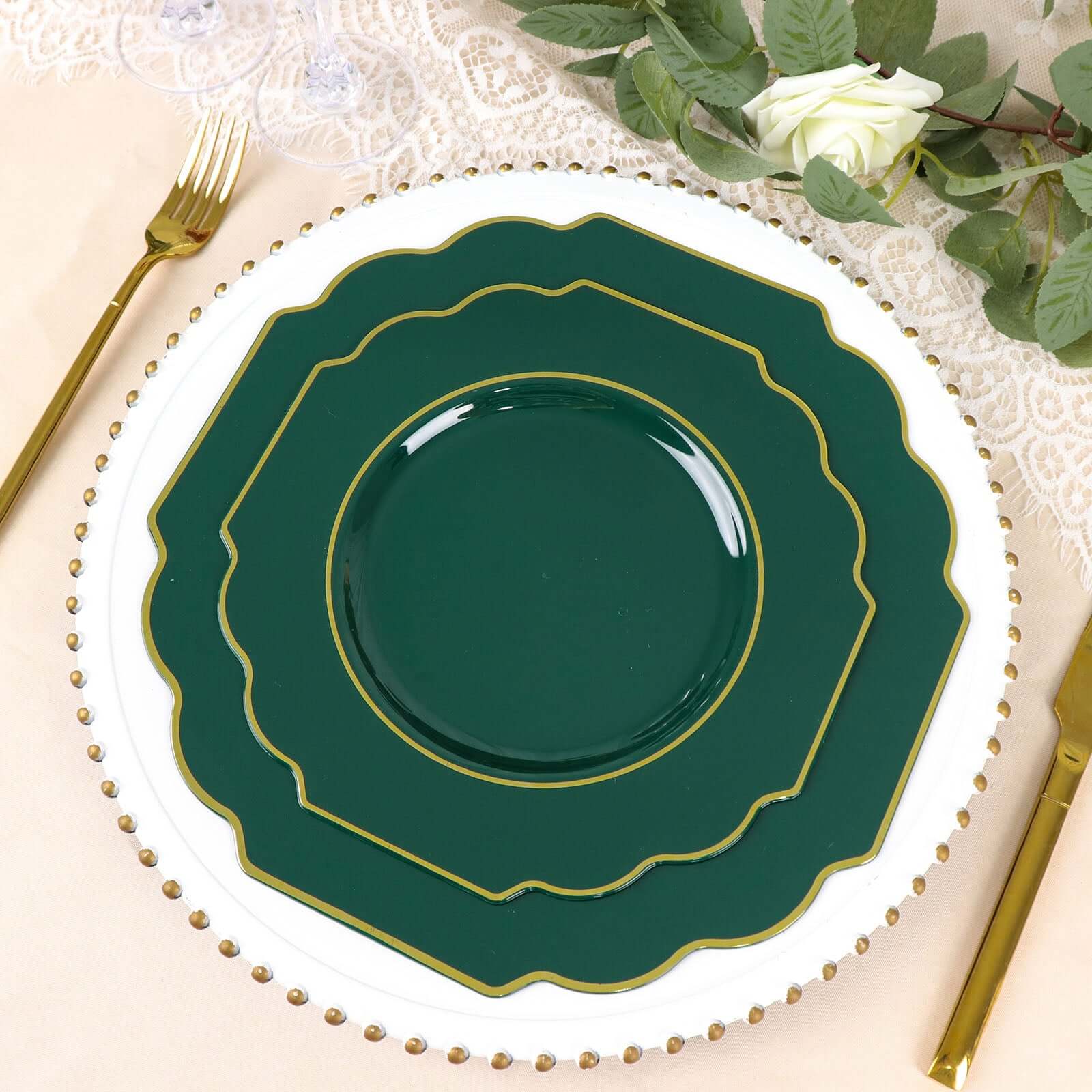 10-Pack Heavy-Duty Disposable Hunter Emerald Green Baroque Dinner Plates with Scalloped Gold Rim