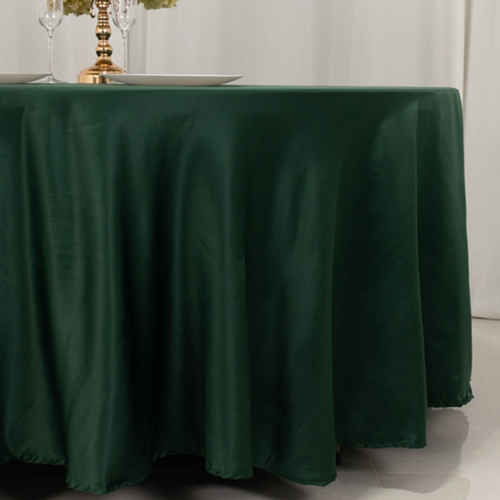 Lamour Satin Round Tablecloth in Hunter Emerald Green - Durable, Silk-Like & Ideal for Events