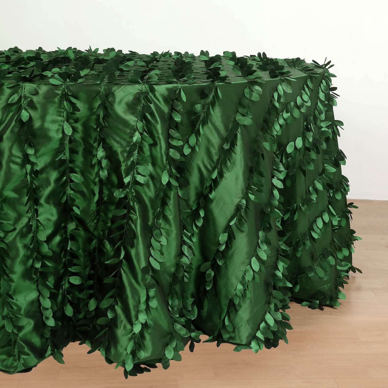 Green 132' Taffeta Round Tablecloth with 3D Leaf Petal Design - Perfect for Events!
