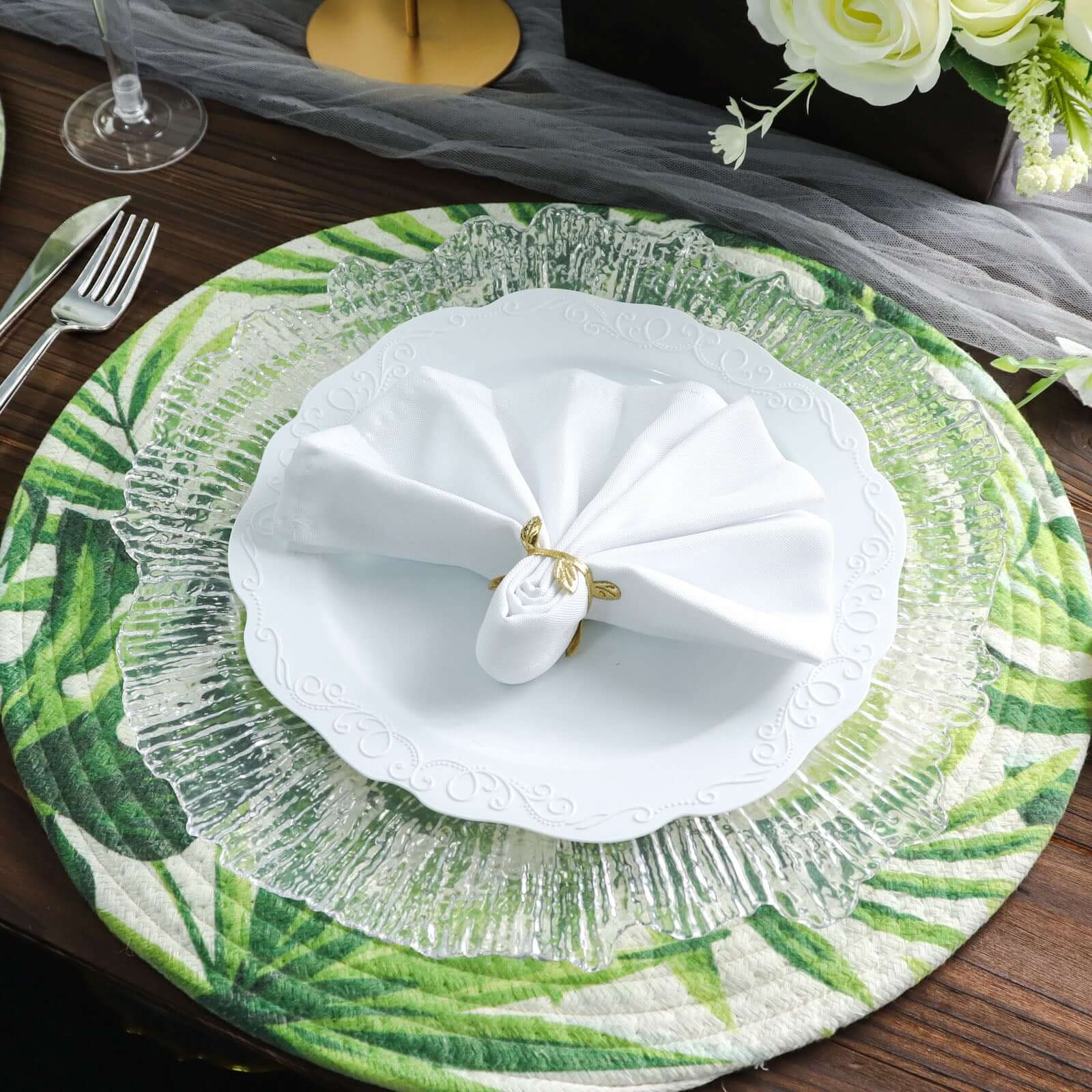 4-Pack Round Woven Cotton Table Placemats in Tropical Leaf Design, 15 Inches Green