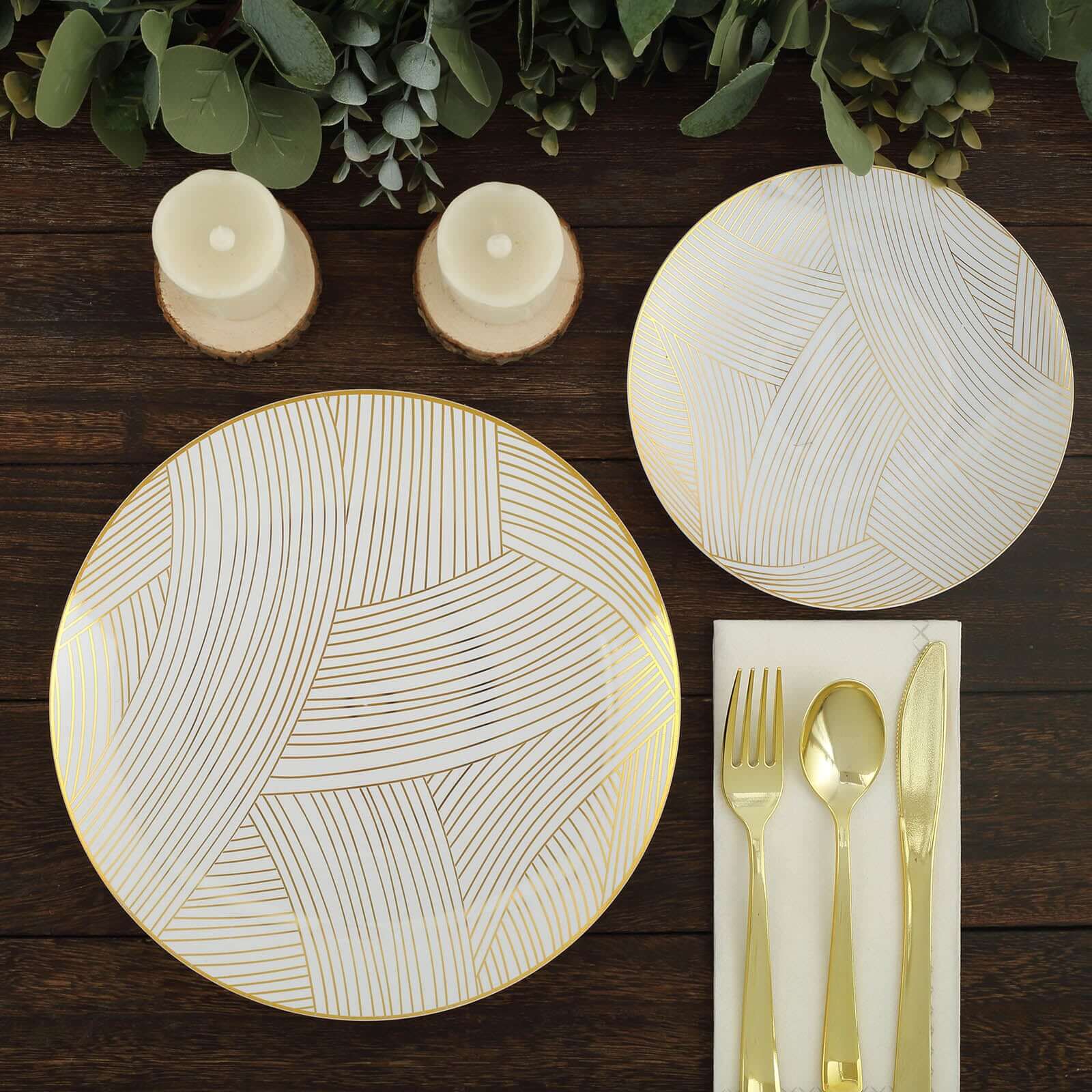 10-Pack Disposable White Plastic Round Dessert Plates with Gold Wave Pattern