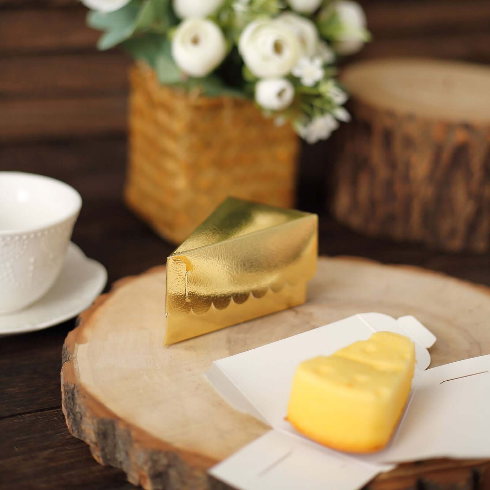 10-Pack Gold Scalloped Top Cardstock Cake Slice Boxes - Ideal for Party Favors & Snacks