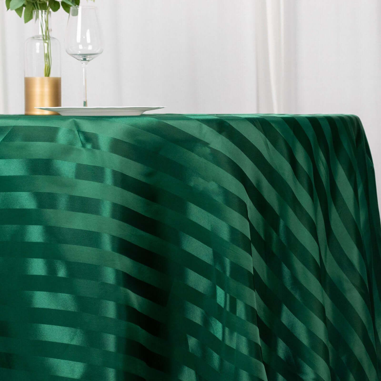 Exclusive Satin Round Tablecloth - 120" Dia, Hunter Emerald Green, Silky & Seamless