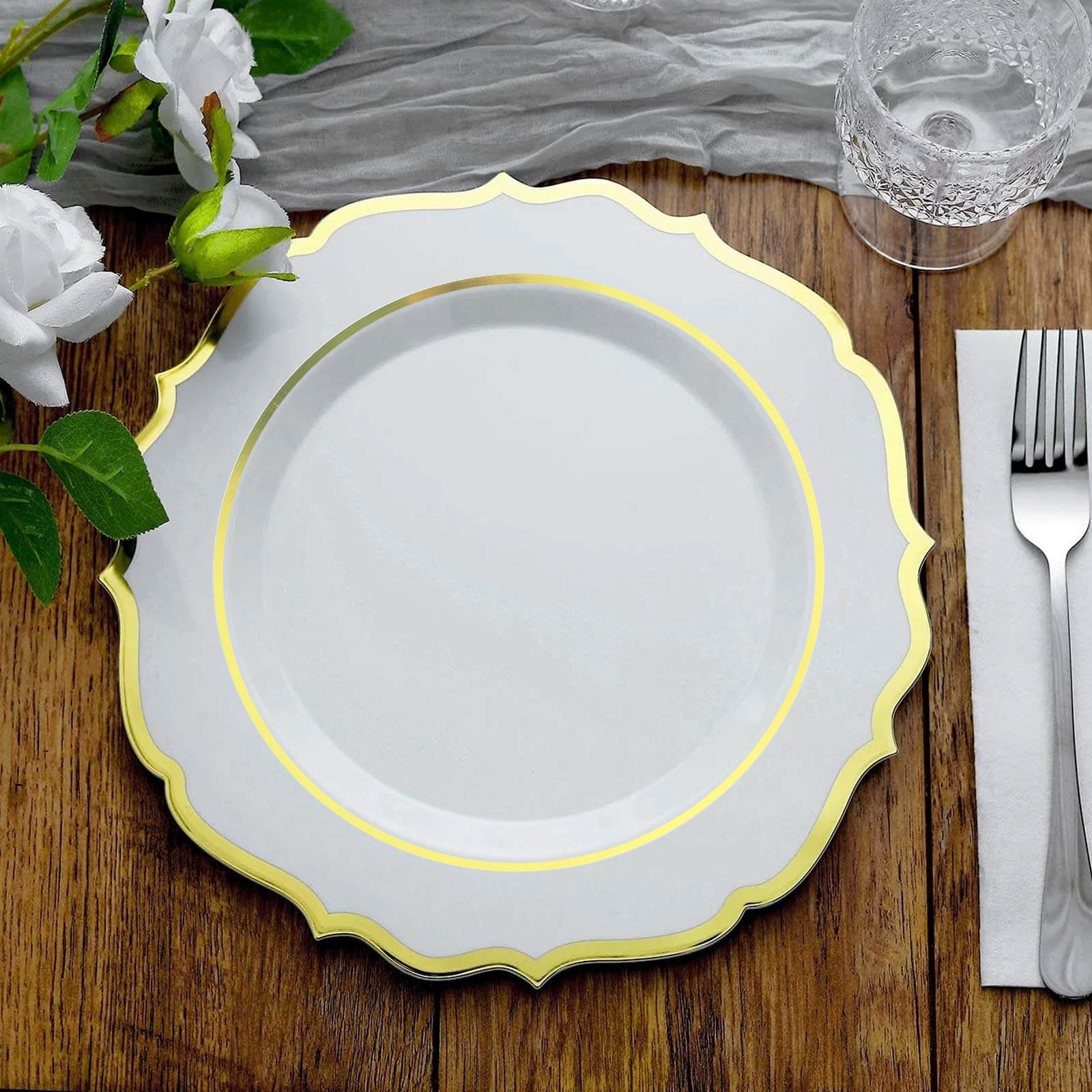 10-Piece Set of Disposable White Plastic Round Dinner Plates with Gold Scalloped Rims for Elegant Parties