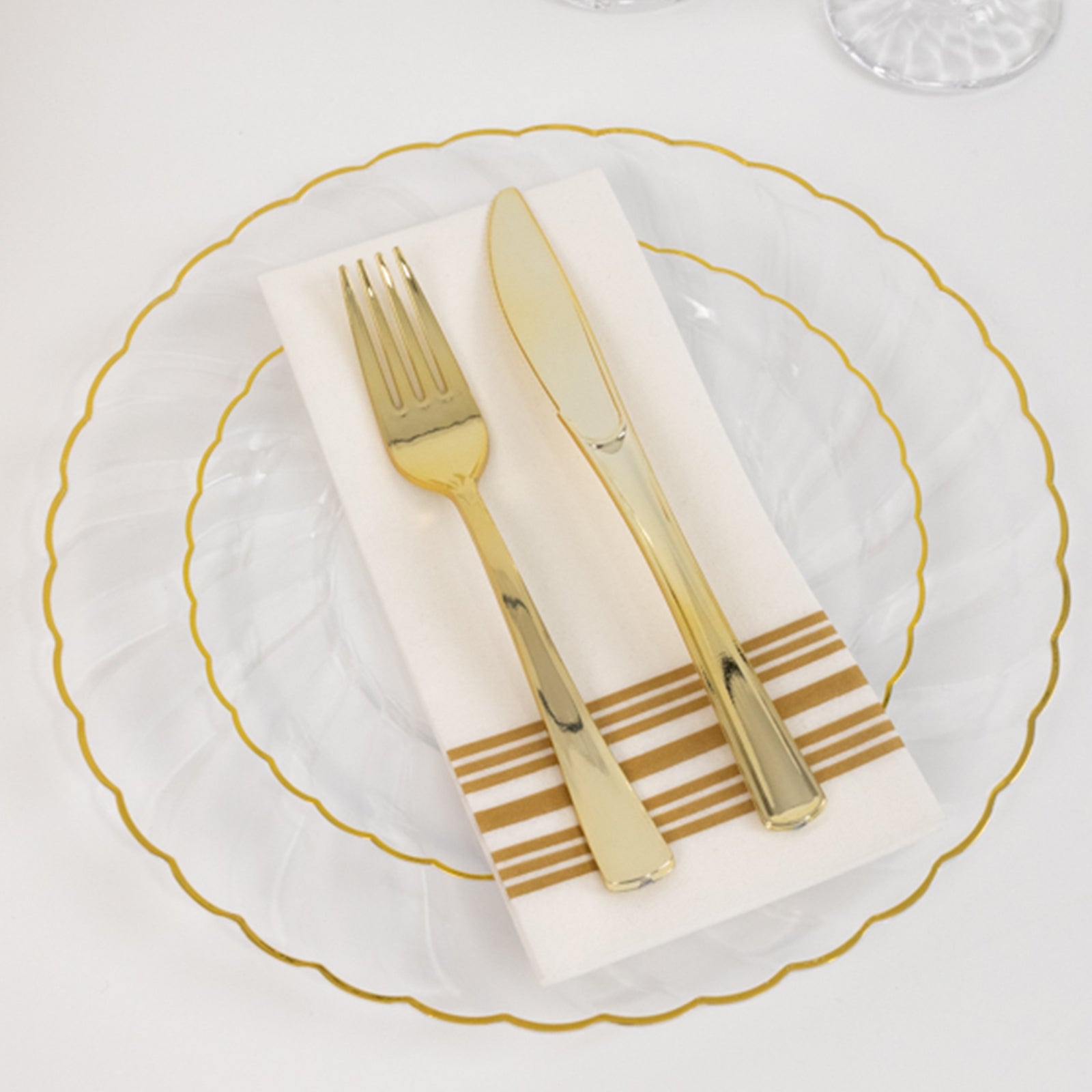 10-Pack Disposable Clear Plastic Salad Dessert Plates with Gold Flair Rim for Upscale Parties