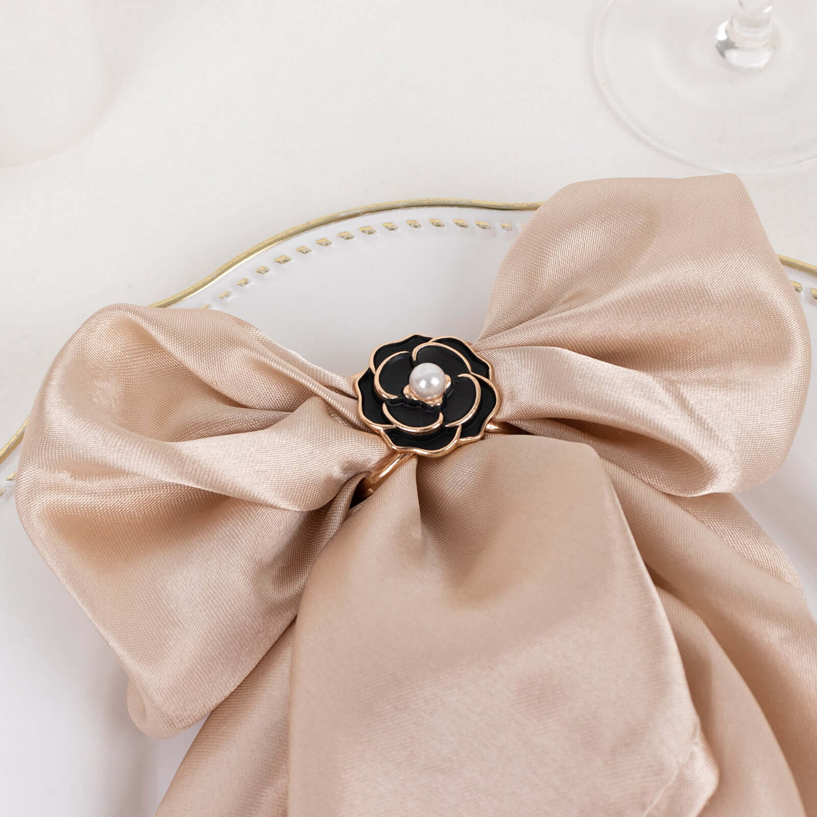 Get 10-Pack Black 3D Rose Shaped Metal Chair Sash Pin Buckles - Stylish Pearl Floral Napkin Rings with Gold Rim