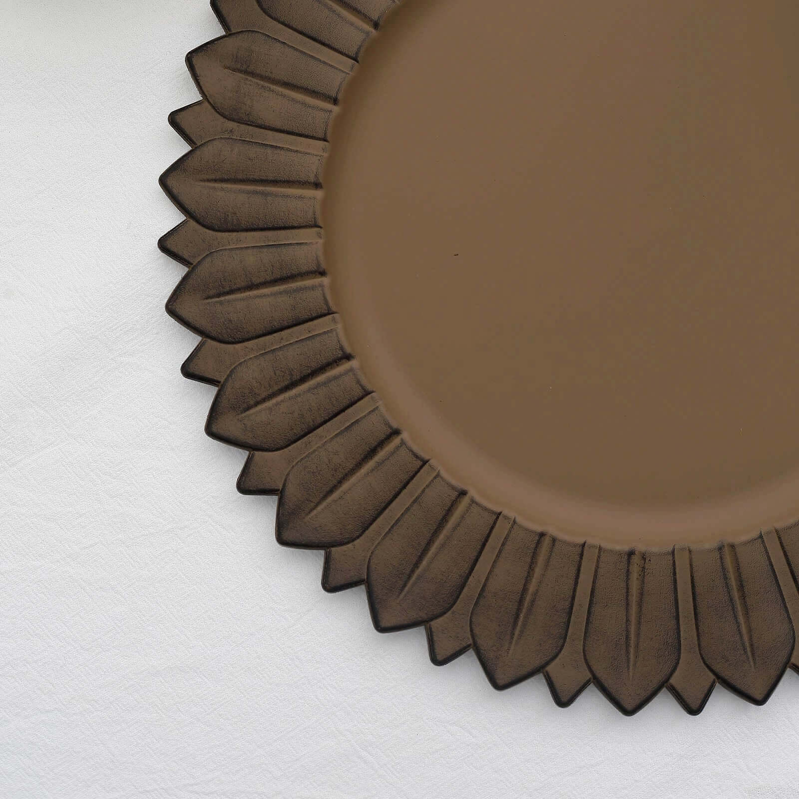 Hot Sale! 6-Pack 13in Plastic Round Disposable Dinner Charger Plates with Sunflower Rim, Matte Natural Finish