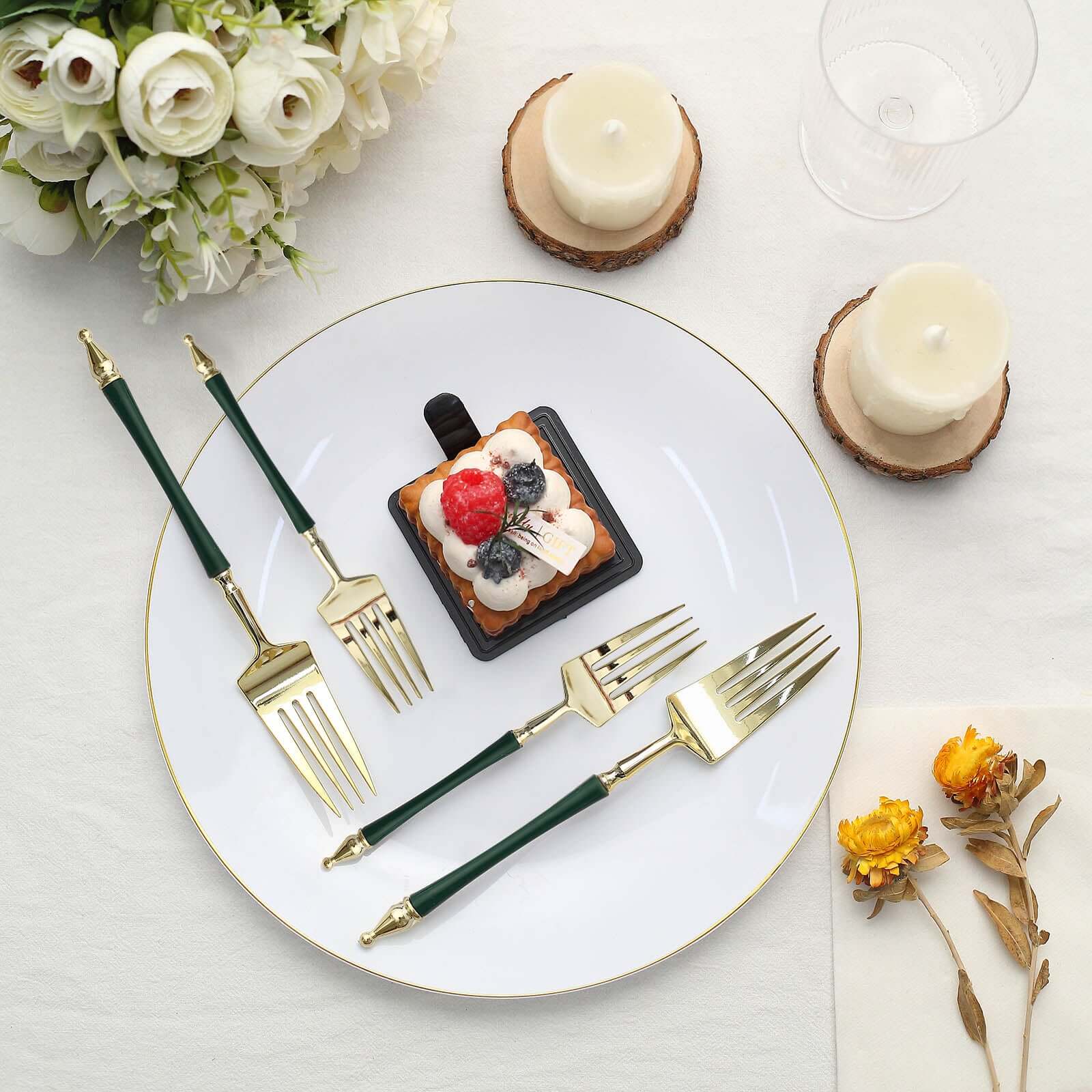 24-Pack 6" Gold & Hunter Emerald Green Plastic Dessert Forks with Roman Column Handles - European Style Disposable Utensils