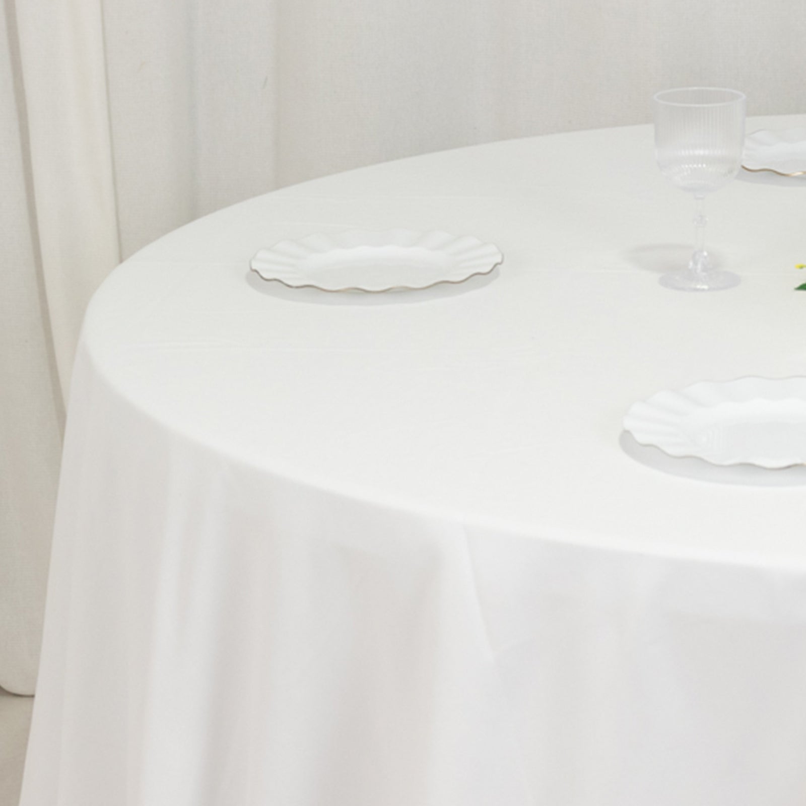 Premium Cotton Blend White 132" Round Tablecloth - Wrinkle-Free for Formal Events
