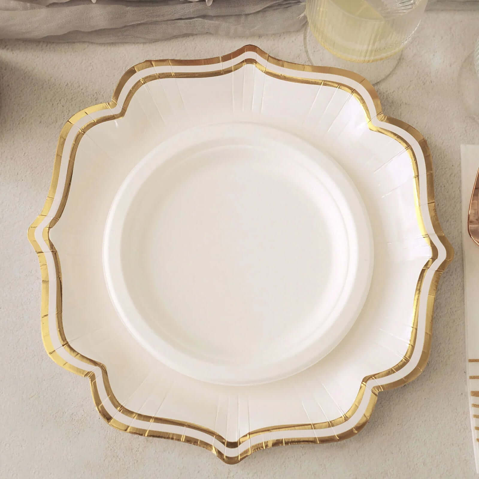 25-Piece Set of White Paper Dinner Plates with Gold Scalloped Edges - 300GSM Disposable Plates for Elegant Parties 10