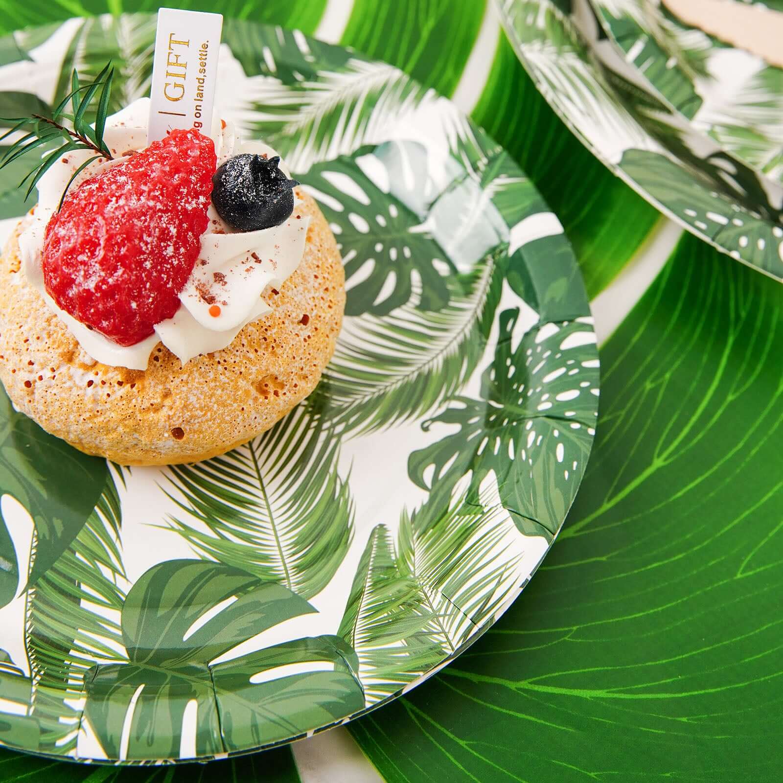 25-Pack Disposable 7-Inch White Paper Dessert Plates with Tropical Palm Leaf Design for Boho & Jungle Themed Parties