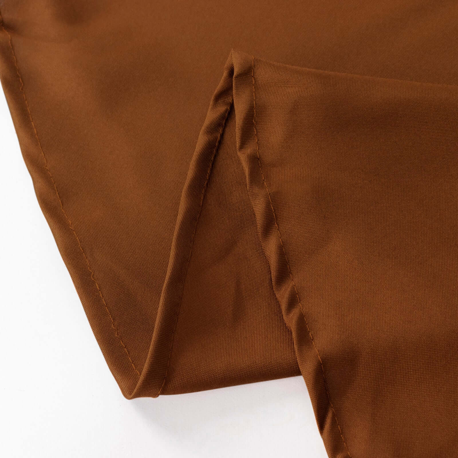 Amazing Seamless Wrinkle-Resistant 120" Polyester Round Tablecloth in Cinnamon Brown