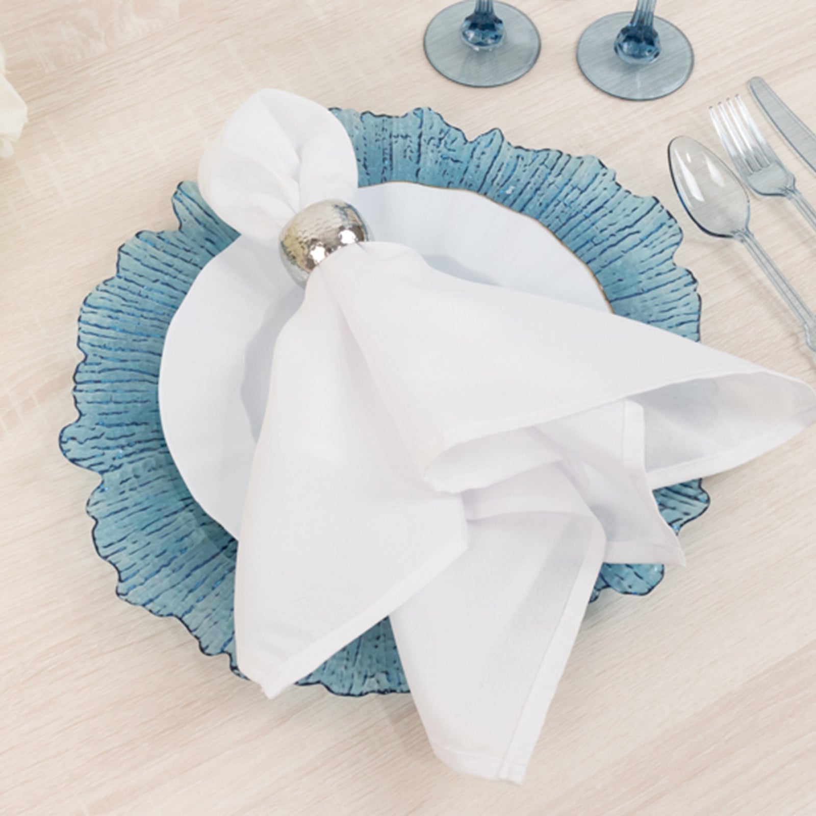 Hot Sale! 6-Pack 13-Inch Transparent Dusty Blue Acrylic Round Charger Plates with Reef Design