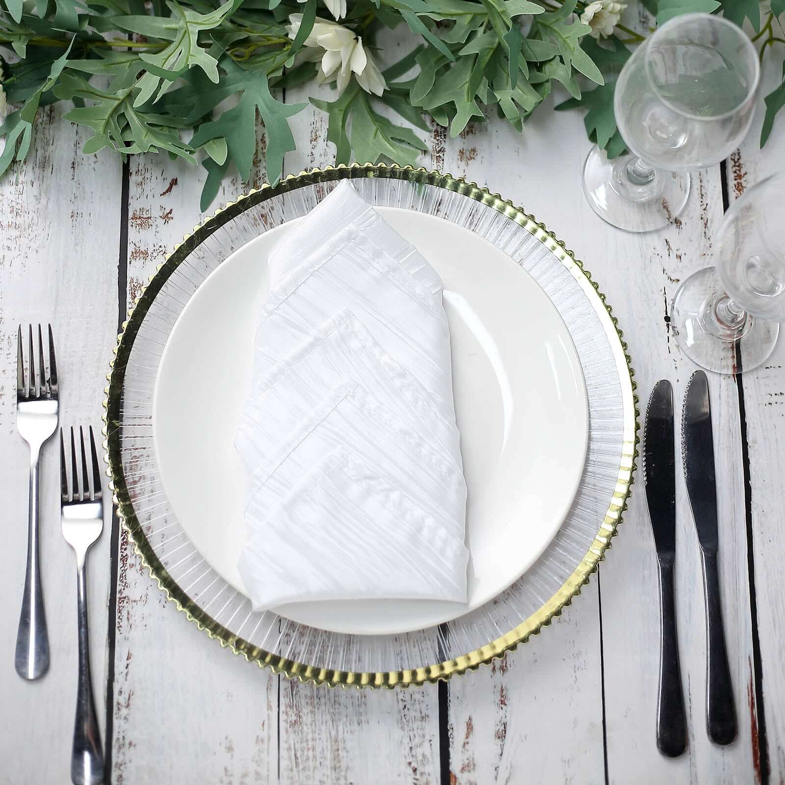 Set of 5 White 20x20 Taffeta Accordion Crinkle Style Dinner Napkins for Elegant Dining