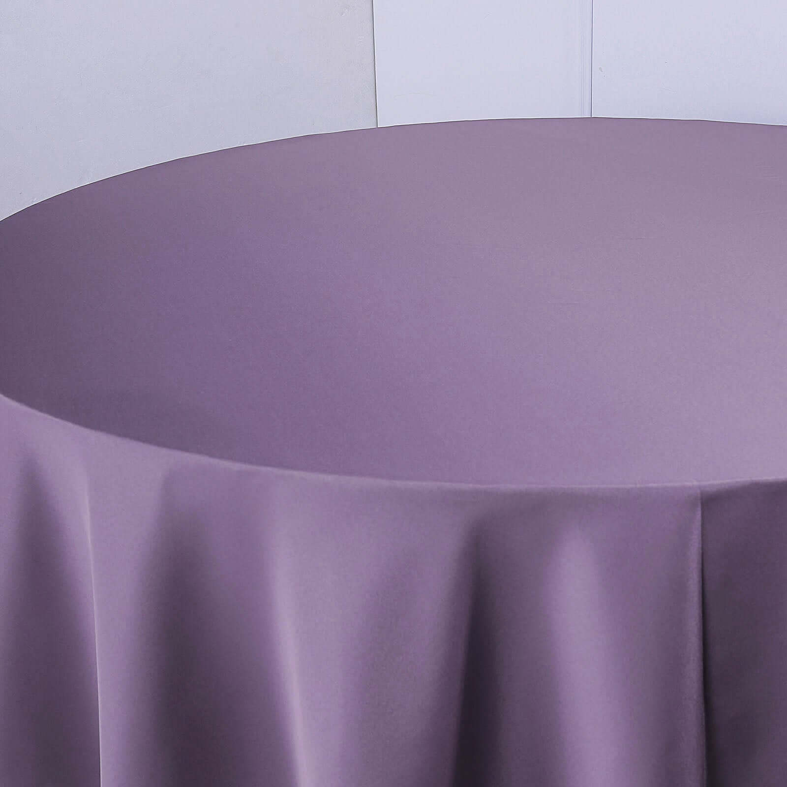Seamless Wrinkle-Resistant Violet Amethyst 120' Polyester Round Tablecloth - Ideal for Events