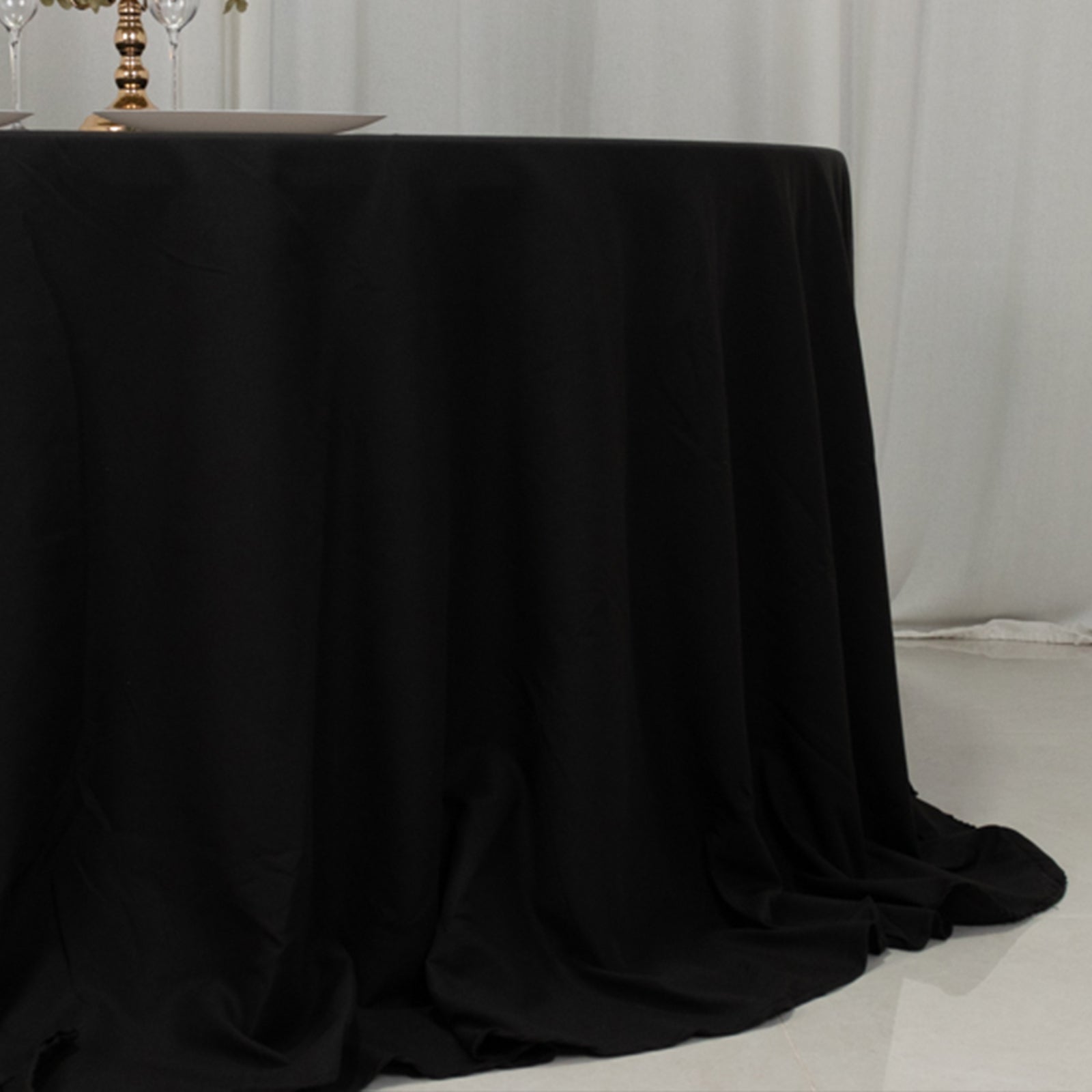Hot! 132" Black Seamless Wrinkle-Resistant Cotton Blend Round Tablecloth