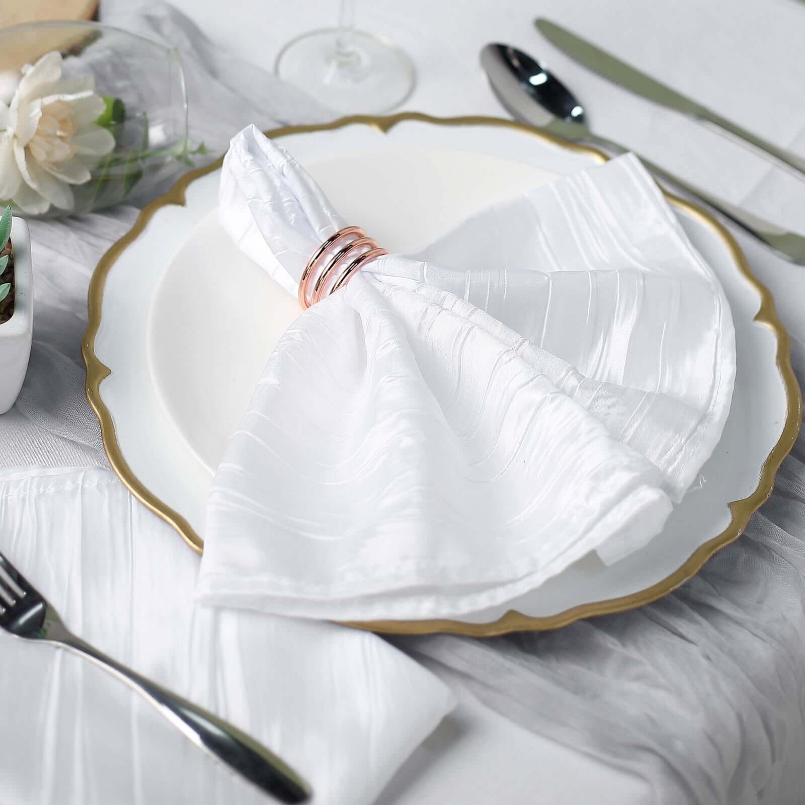 Set of 5 White 20x20 Taffeta Accordion Crinkle Style Dinner Napkins for Elegant Dining