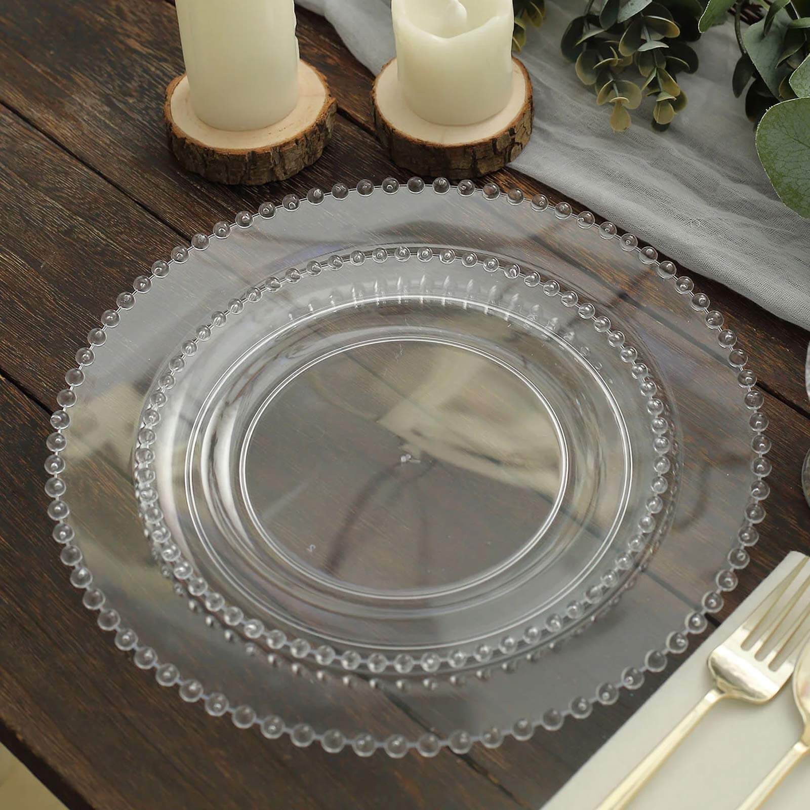 Get 10-Pack of Clear Round Plastic Dessert Plates with Beaded Rim for Parties and Events