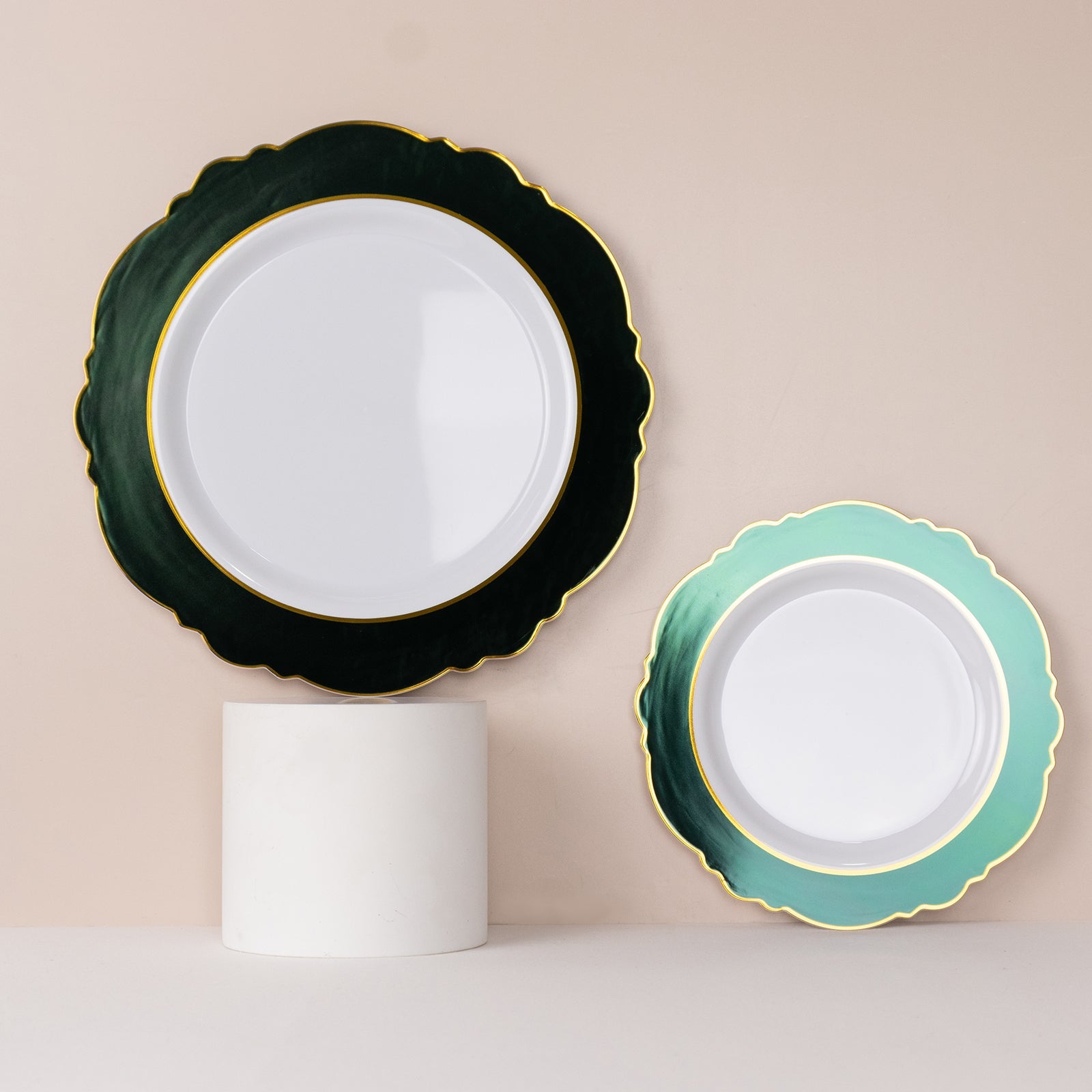 10-Pack Disposable White Plastic Dessert Plates with Hunter Green Blossom & Gold Edging - Ideal for Events