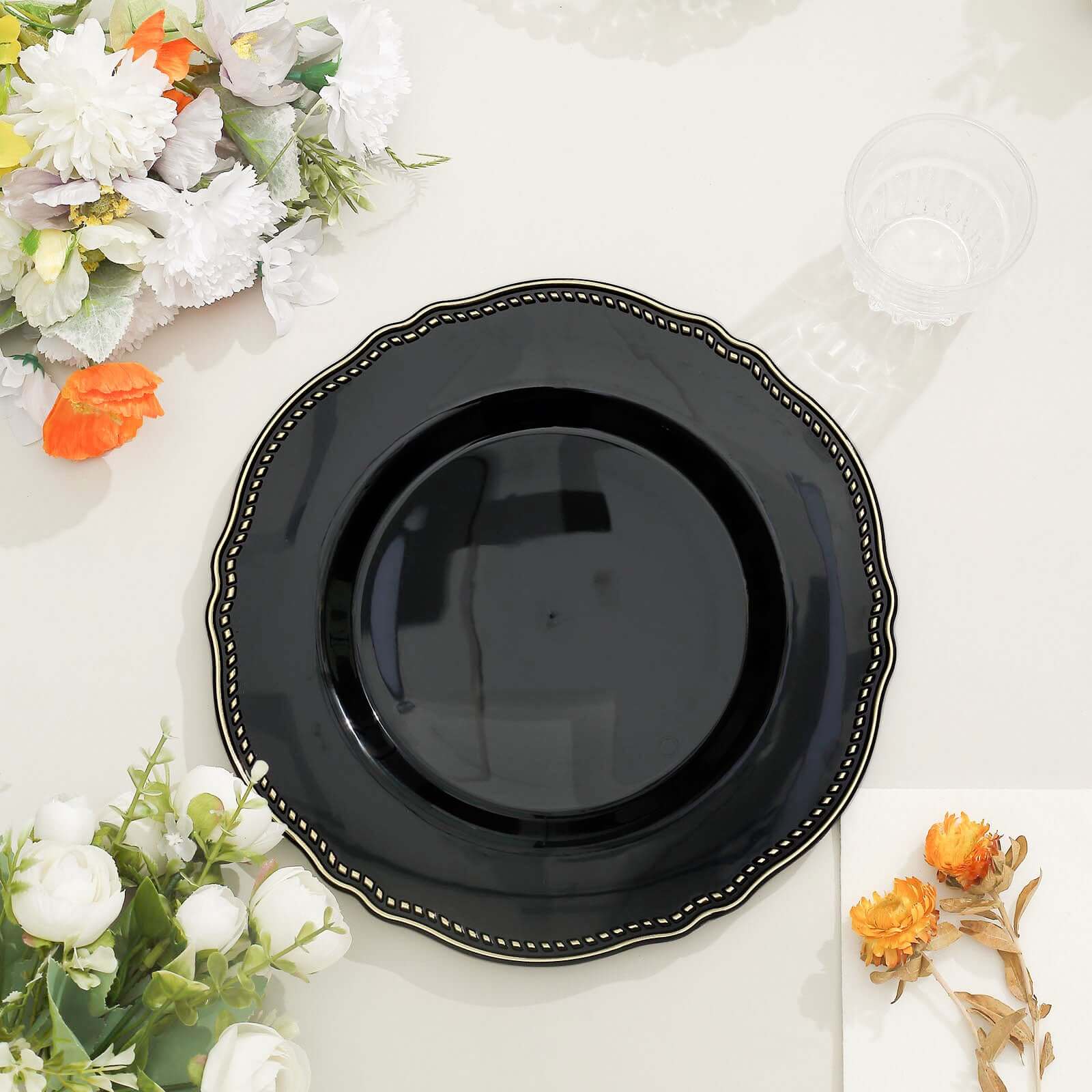 10-Piece Set of Disposable Black Plastic Dinner Plates with Gold Scalloped Rim