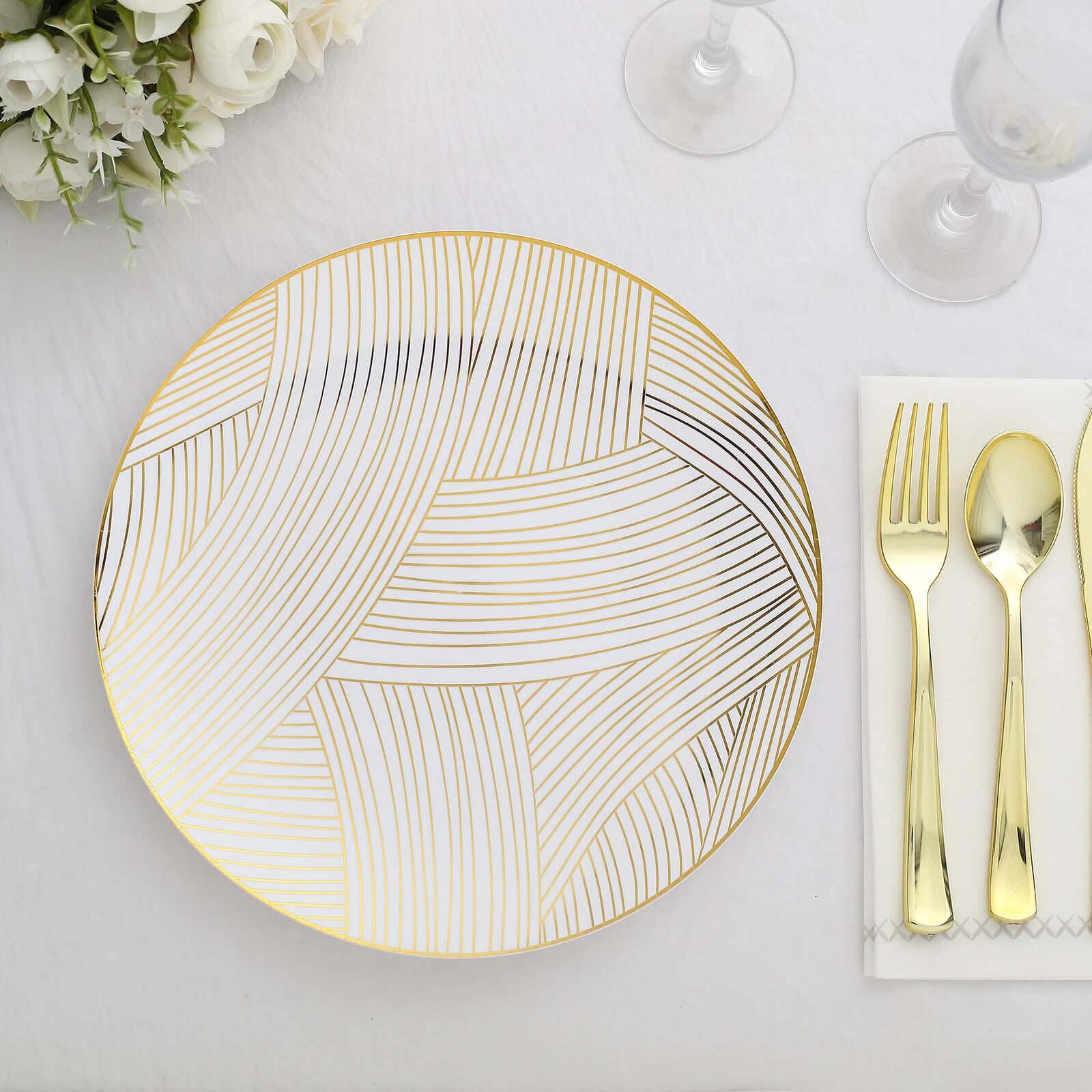 10-Piece Set of Disposable White Plastic Dinner Plates with Gold Wave Patterns