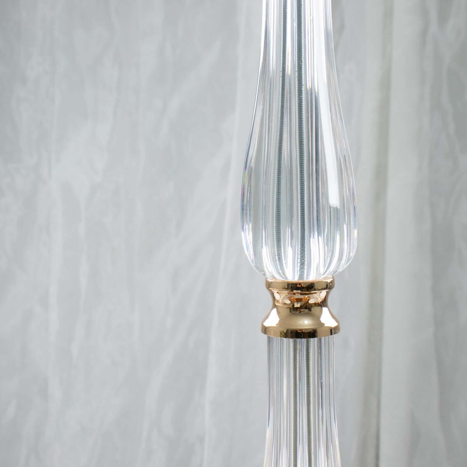 32-inch Gold and Clear Acrylic Crystal Pillar Candle Stand for Wedding Centerpieces