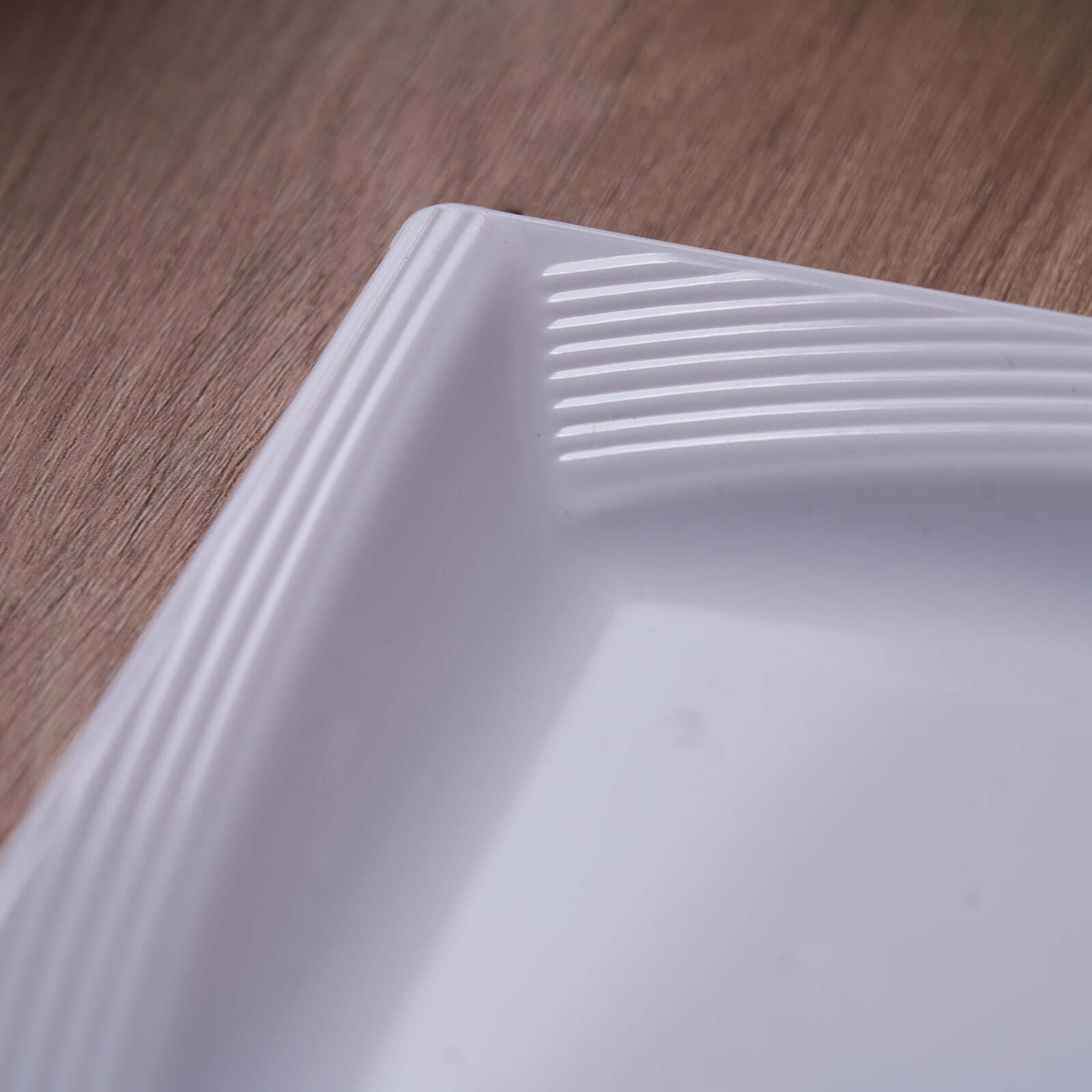 10-Pack White Disposable Plastic Square Dessert and Salad Plates with Geometric Ridge Trim for Stylish Events