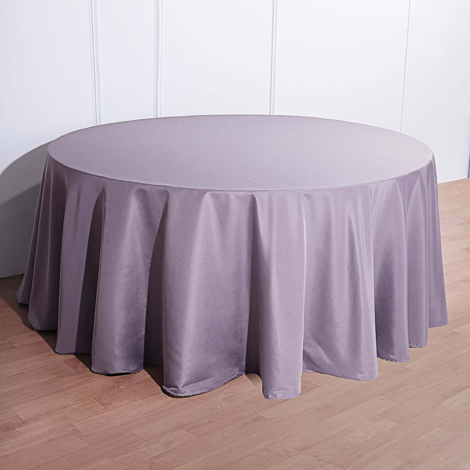 Seamless 132-Inch Round Violet Amethyst Polyester Tablecloth - Chic Table Cover
