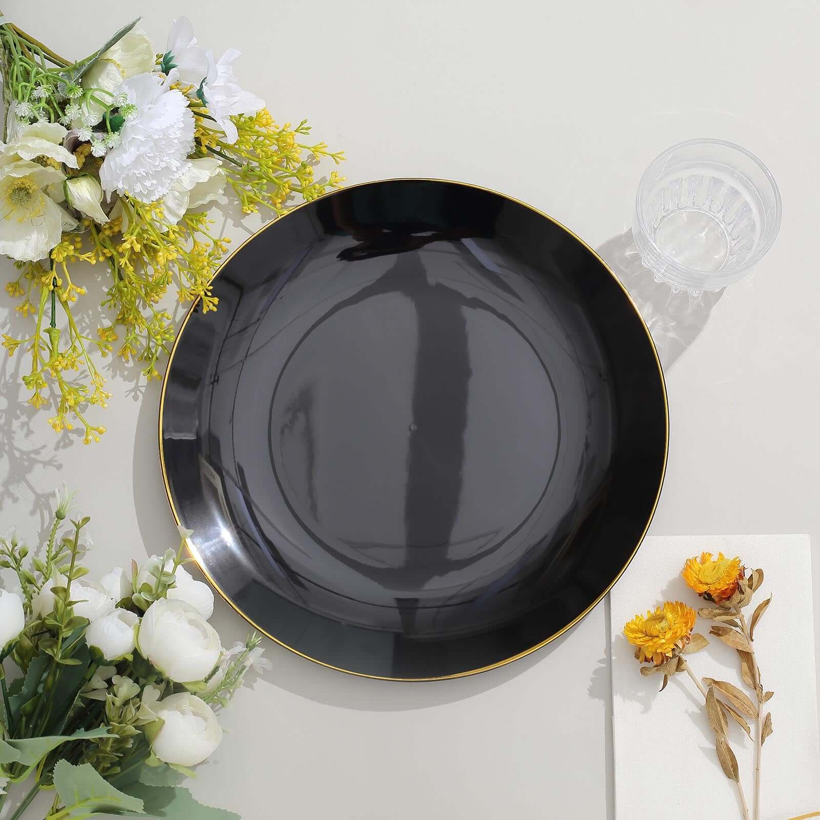 10-Piece Set of Glossy Black Plastic Dinner Plates with Gold Rim for Disposable Parties