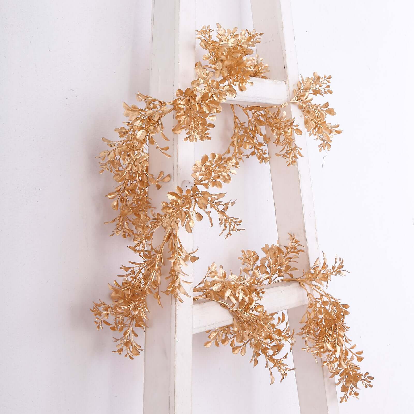 Hot Sale! 6ft Metallic Gold Artificial Boxwood Leaf Table Garland for Modern Event Decor