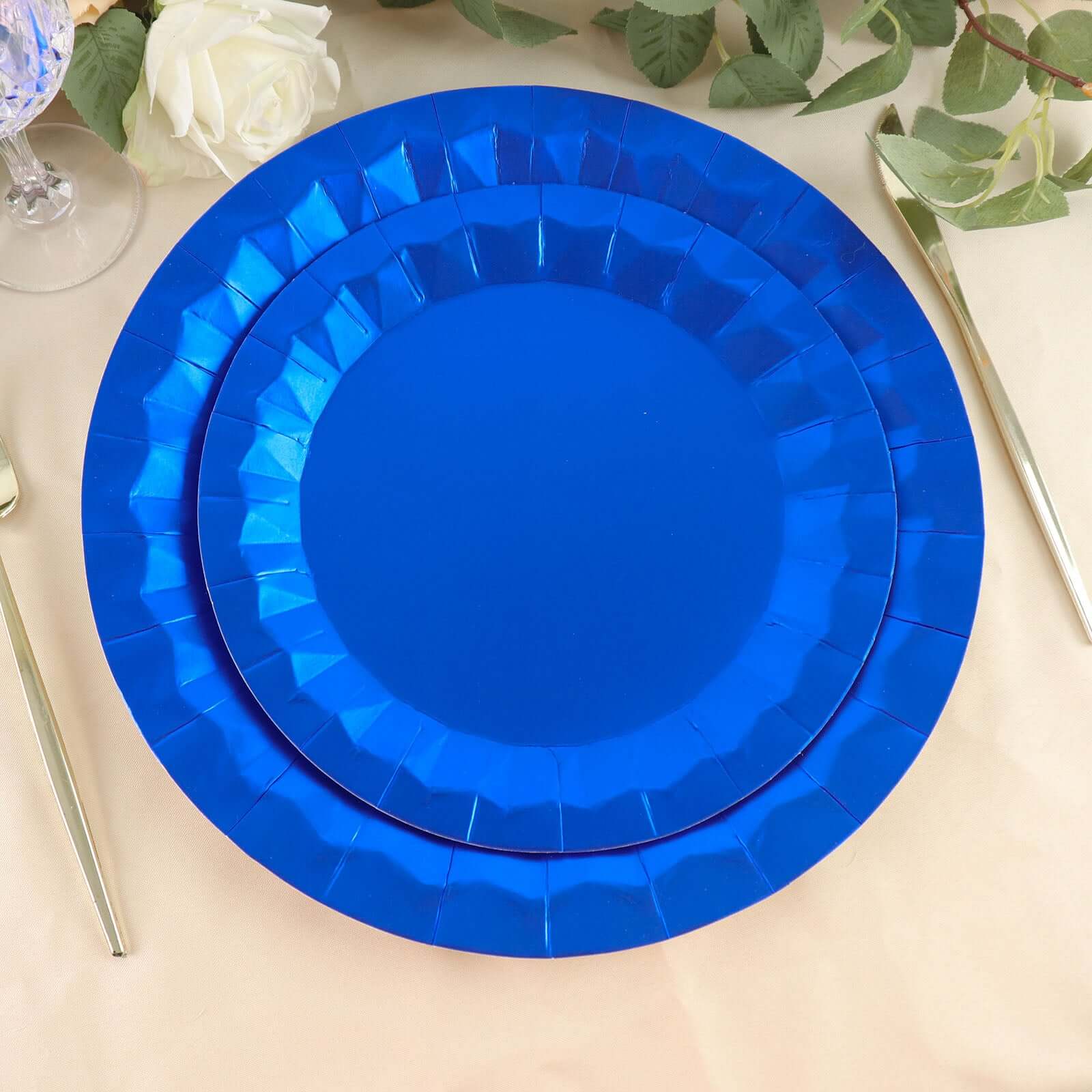 Hot Deal! 25-Piece Set of Disposable 400GSM Royal Blue Round Dinner Paper Plates with Geometric Prism Rim
