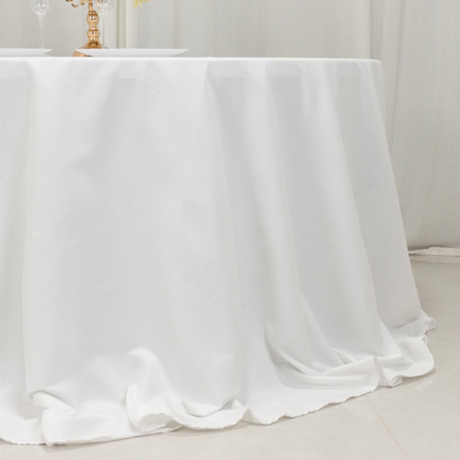 Premium Cotton Blend White 132" Round Tablecloth - Wrinkle-Free for Formal Events