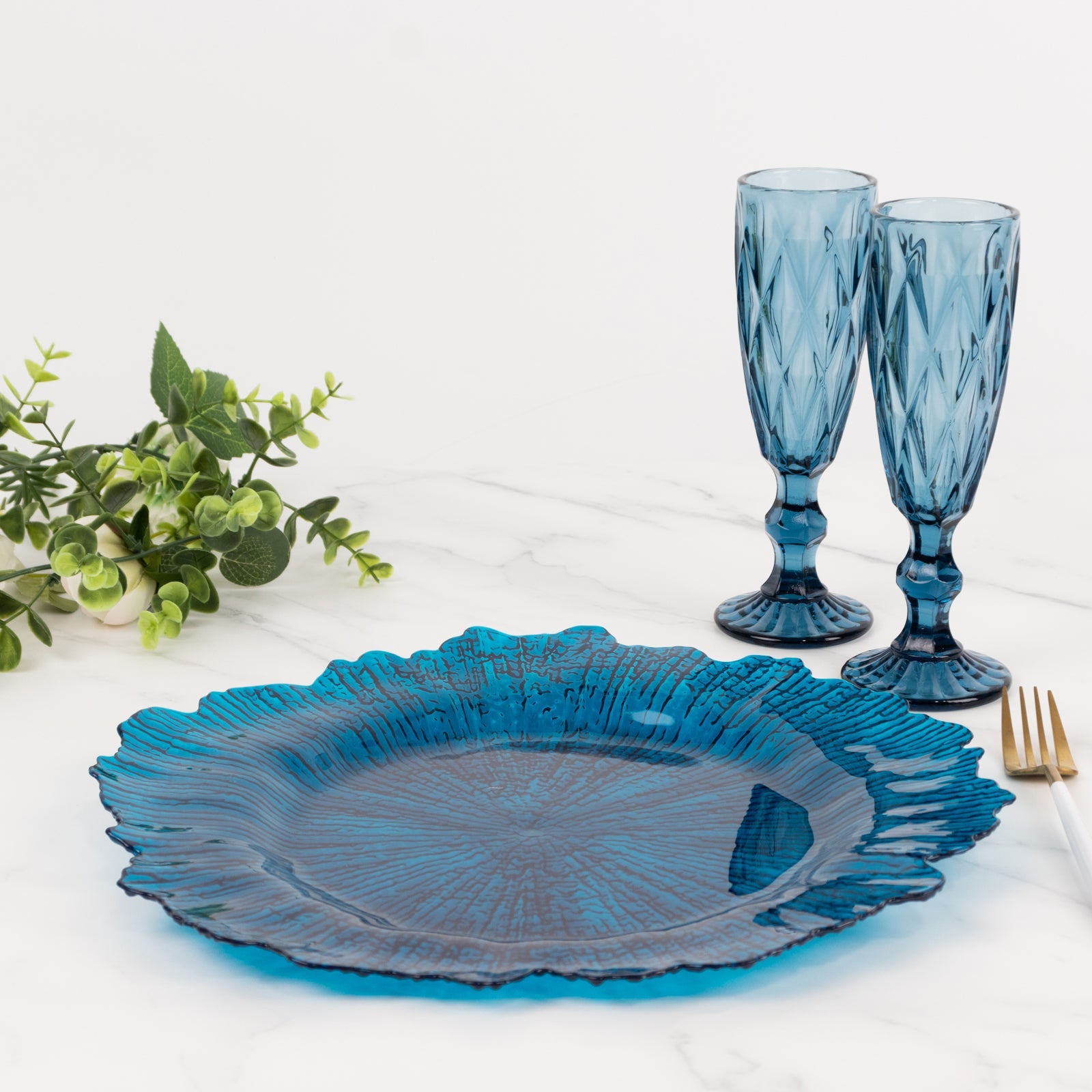 Hot Sale! 6-Pack 13-Inch Transparent Navy Blue Round Acrylic Plastic Dinner Charger Plates with Reef Design