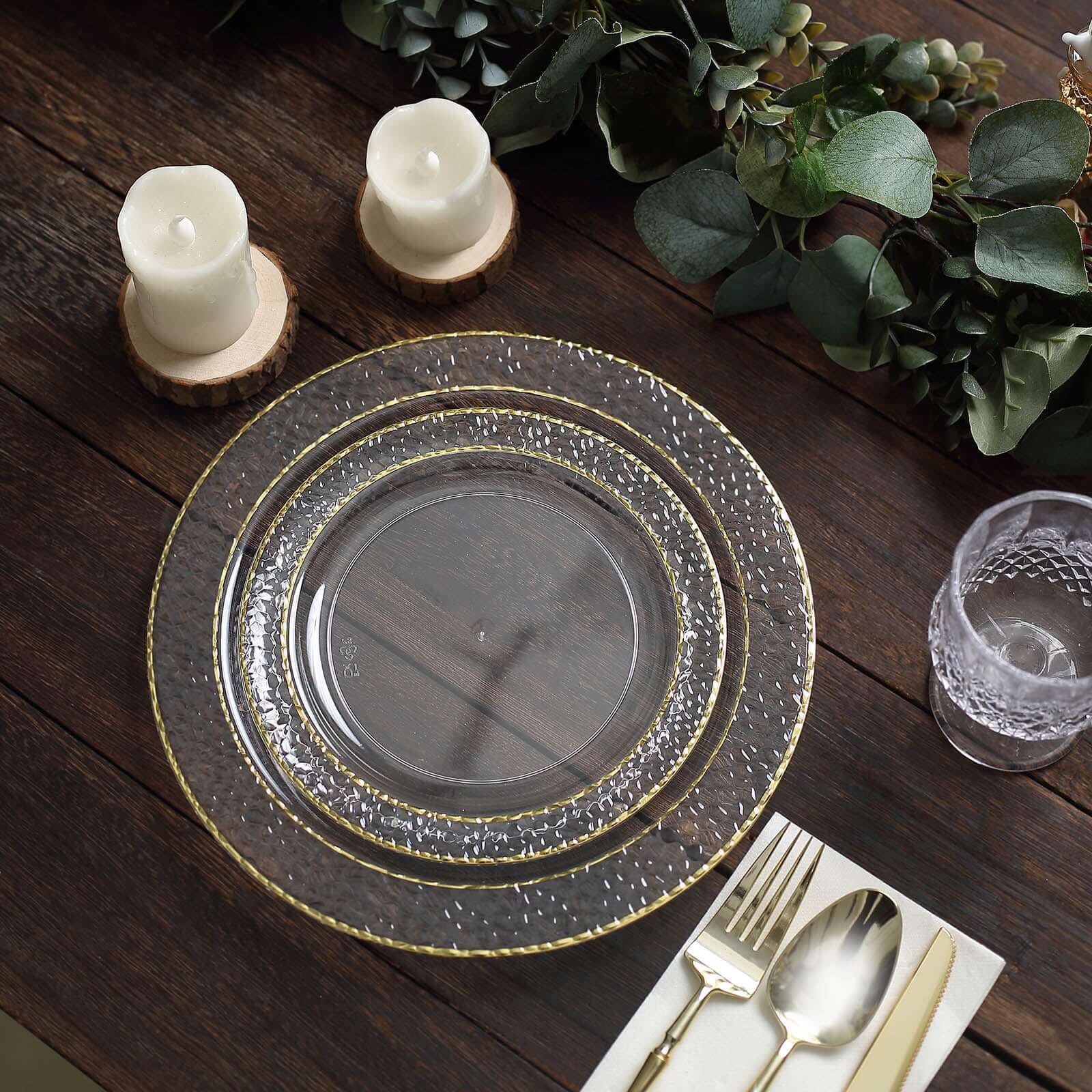 Special Offer! 10-Pack Disposable Round Plastic Dinner Plates with Clear Hammered Design and Gold Rim for Chic Events
