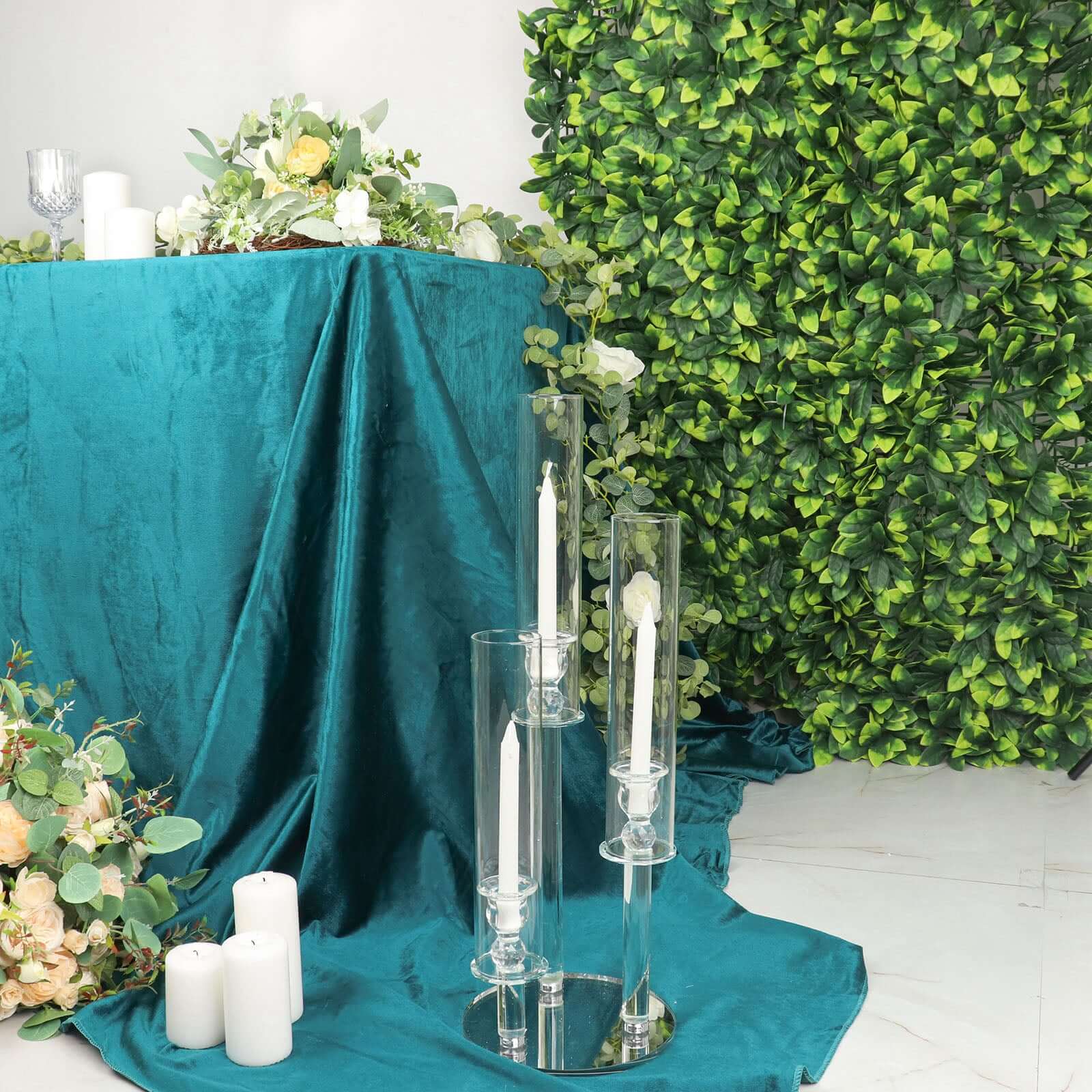 3-Arm Round Crystal Glass Candelabra - Ideal Centerpiece for Weddings and Events