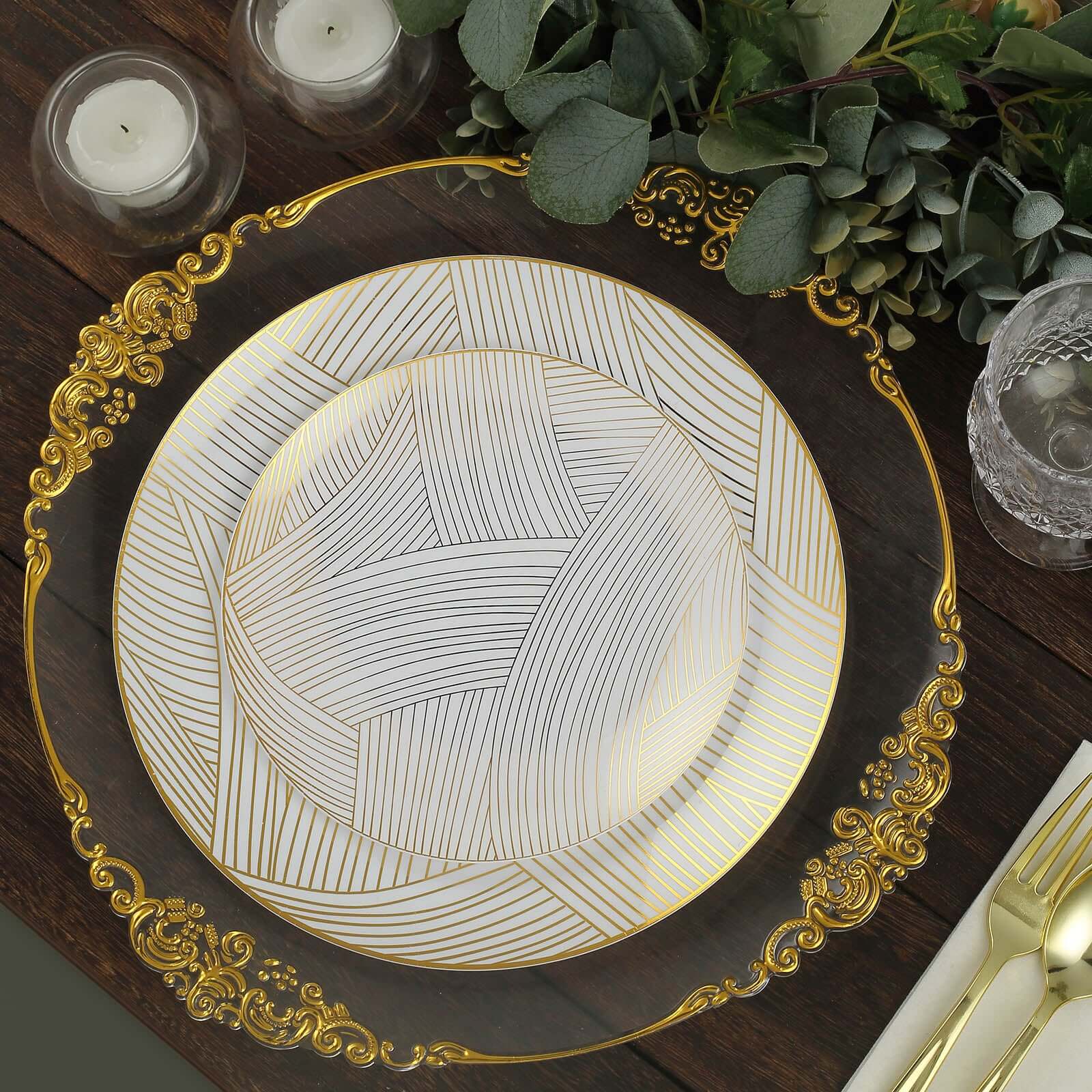 10-Piece Set of Disposable White Plastic Dinner Plates with Gold Wave Patterns
