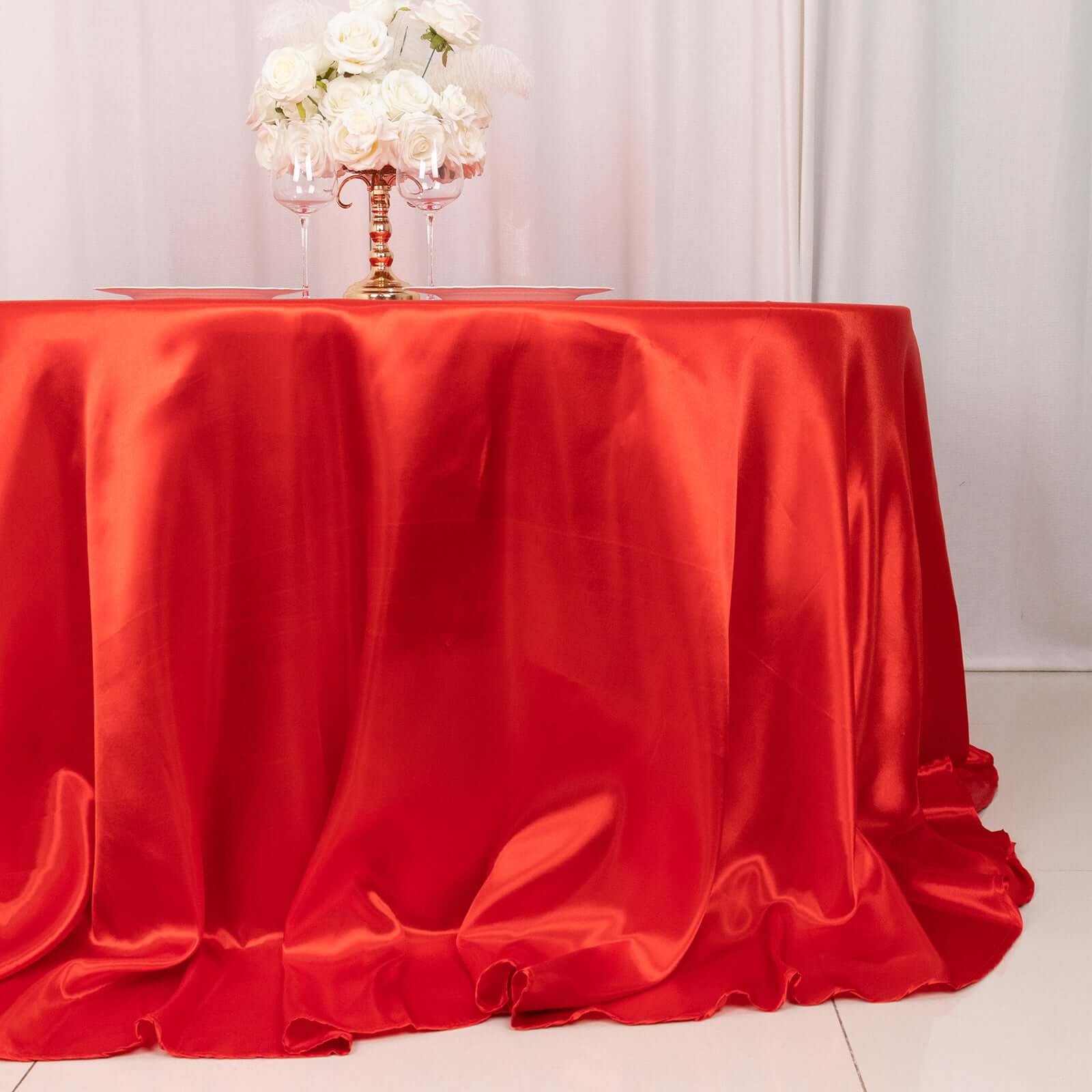 Stylish Seamless Red Satin 132-inch Round Tablecloth for Events