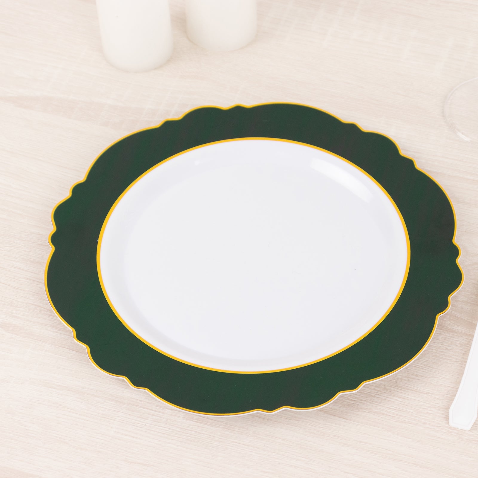 Hot Deal! 10-Pack Disposable White Plastic Dinner Plates with Hunter Emerald Green Blossom & Gold Edging