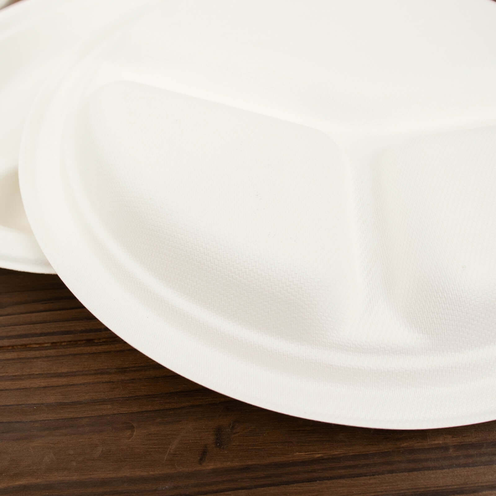 Eco-Friendly 50-Pack White Round 10-Inch 3-Compartment Dinner Plates from Bagasse - Ideal for Events & Catering