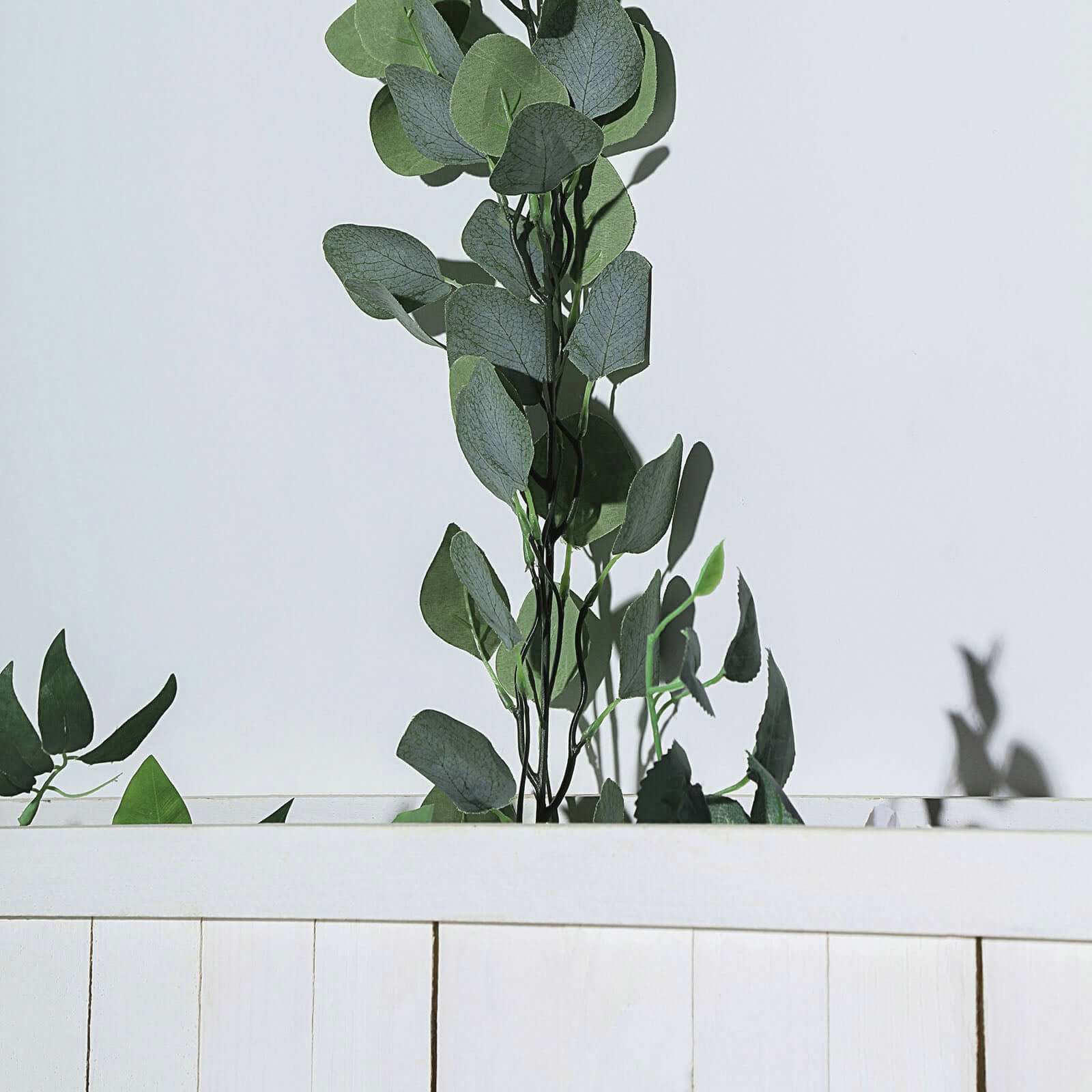 6.5ft Frosted Green Artificial Silk Eucalyptus Leaf Garland for Decorative Use
